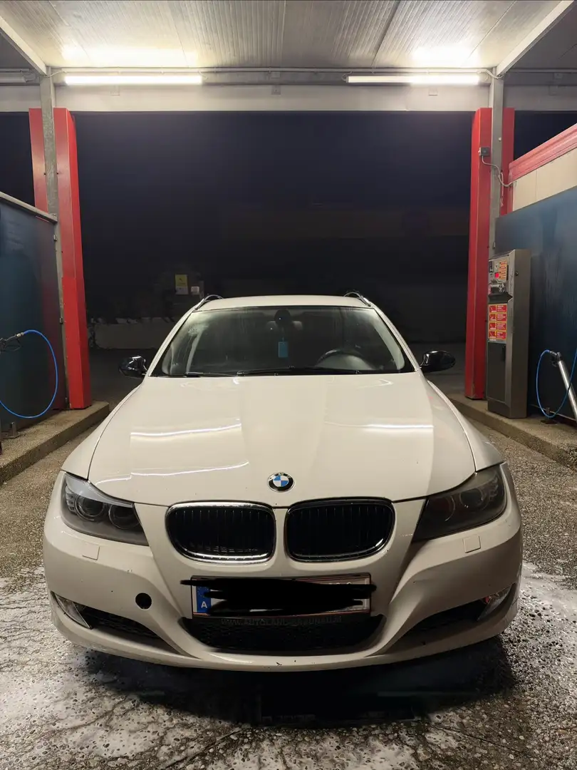 BMW 318 318d Touring - 1