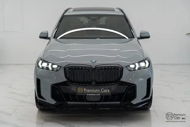 BMW X5 view 4