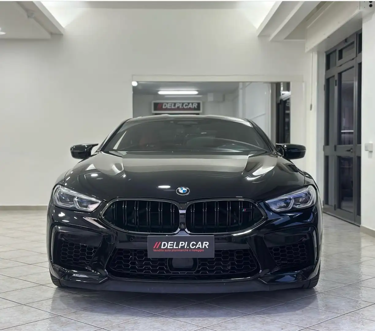 BMW M8 Competition Negro - 1