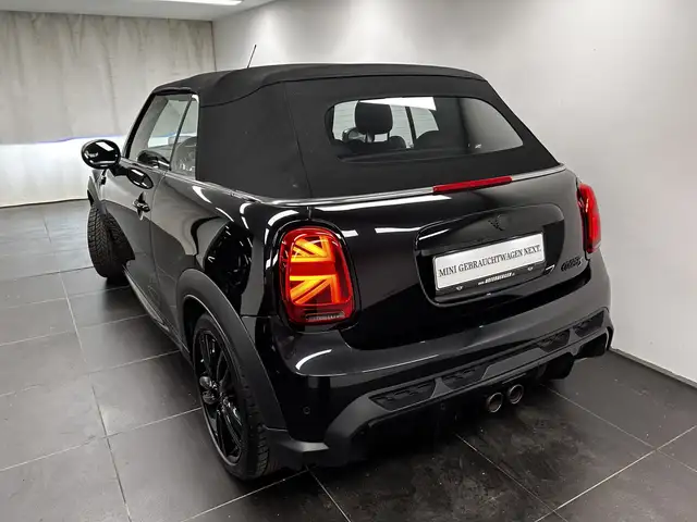 Mini Convertible view 10