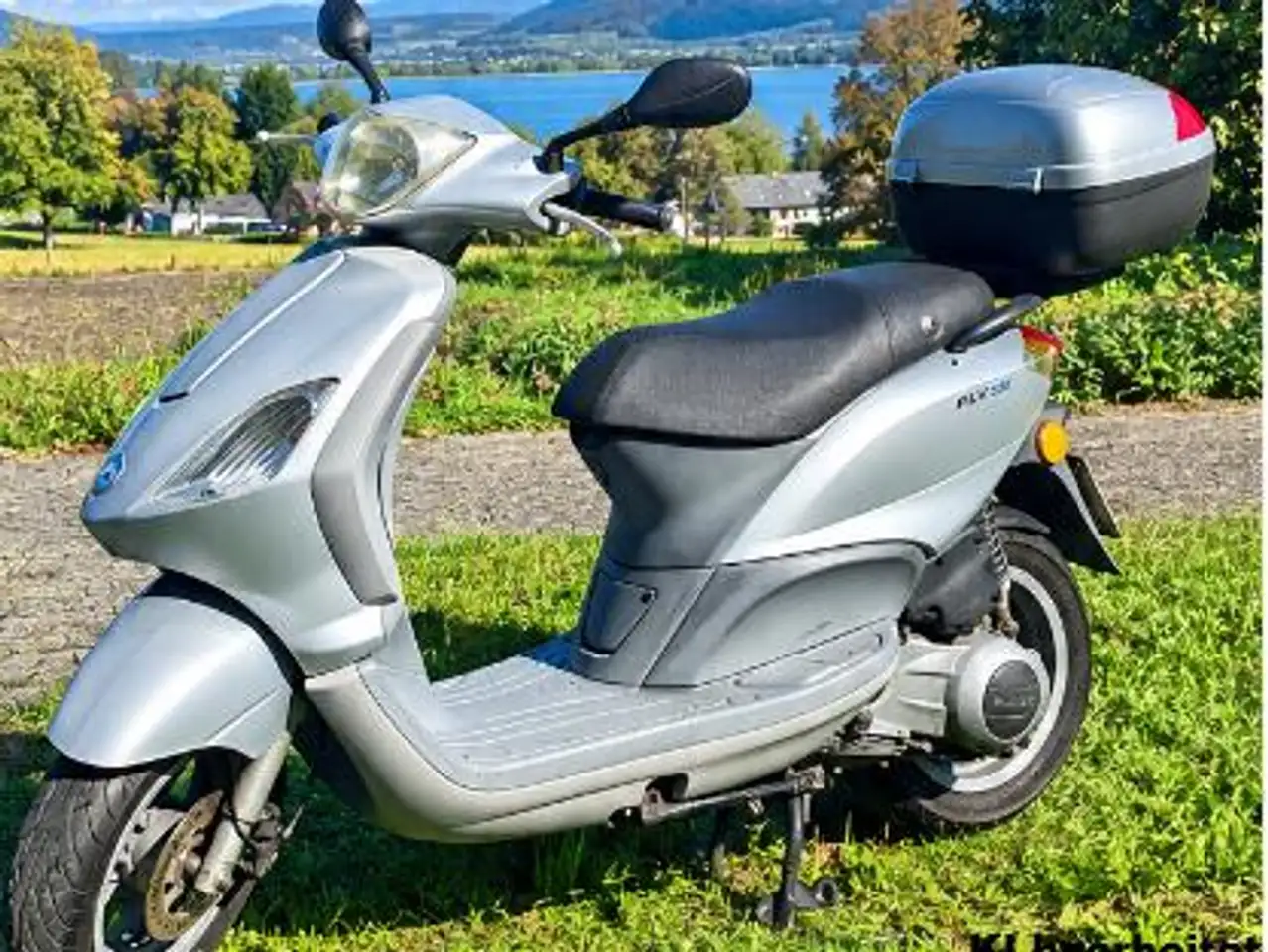 Piaggio Fly 125