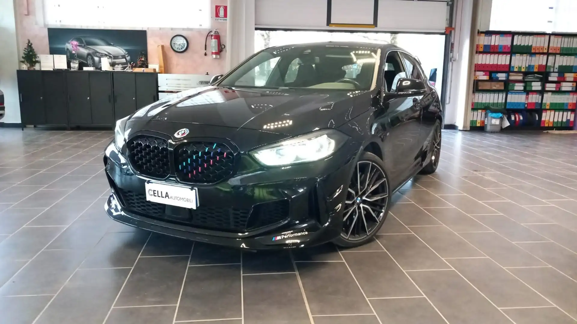 BMW 135 Serie 1 F40 M 135i xdrive auto Nero - 2