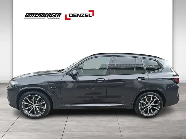BMW X3 view 2