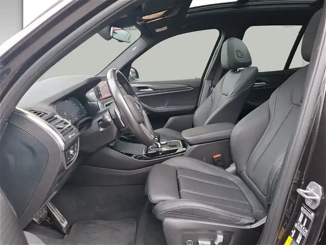 BMW X3 view 9