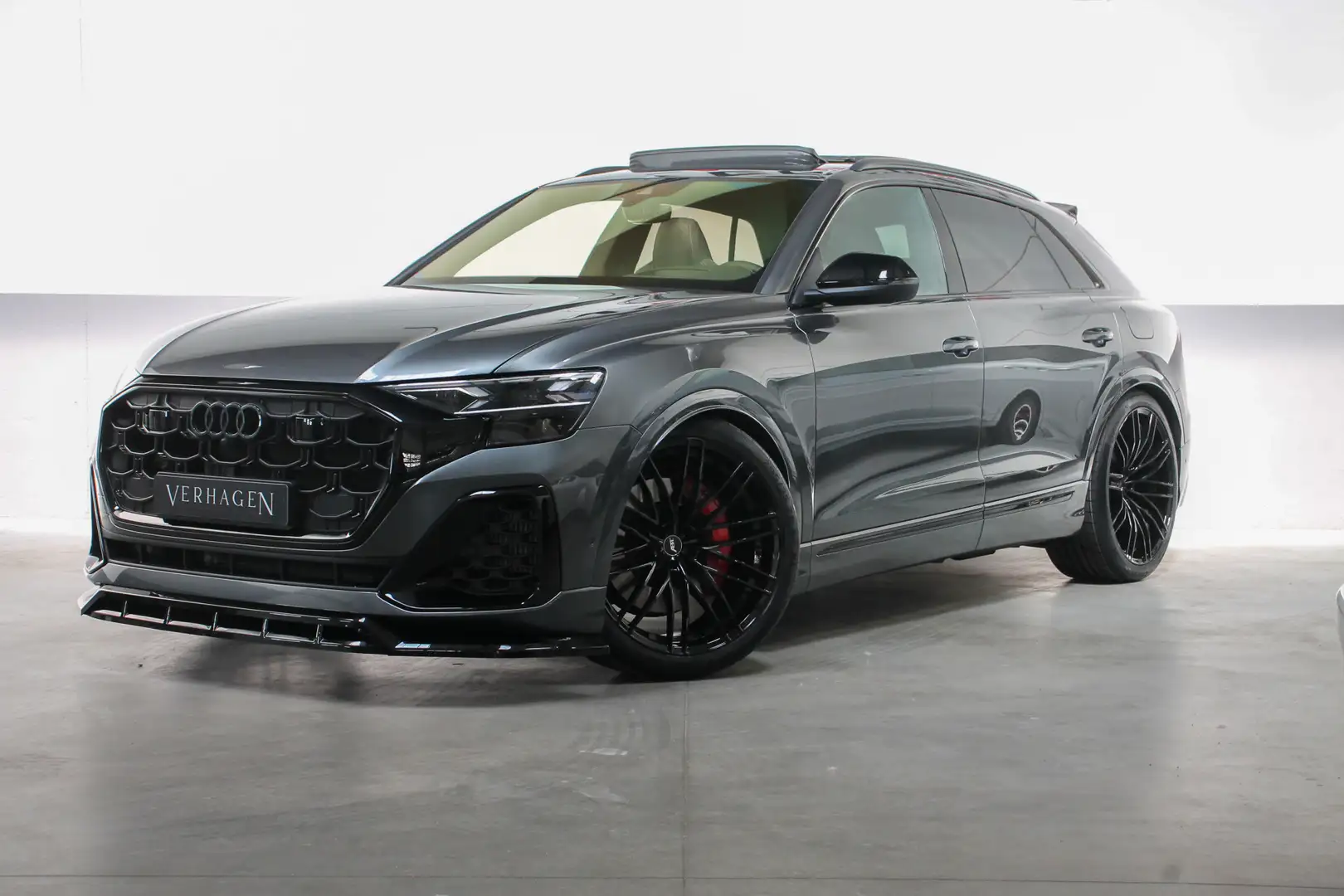 Audi Q8 60 TFSI e Quattro S-line Pano Head up 490pk 4wielb Grau - 1