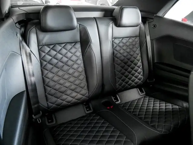Volkswagen T-Roc view 5