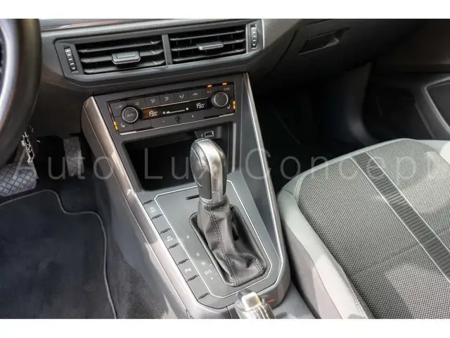 Volkswagen Polo view 14