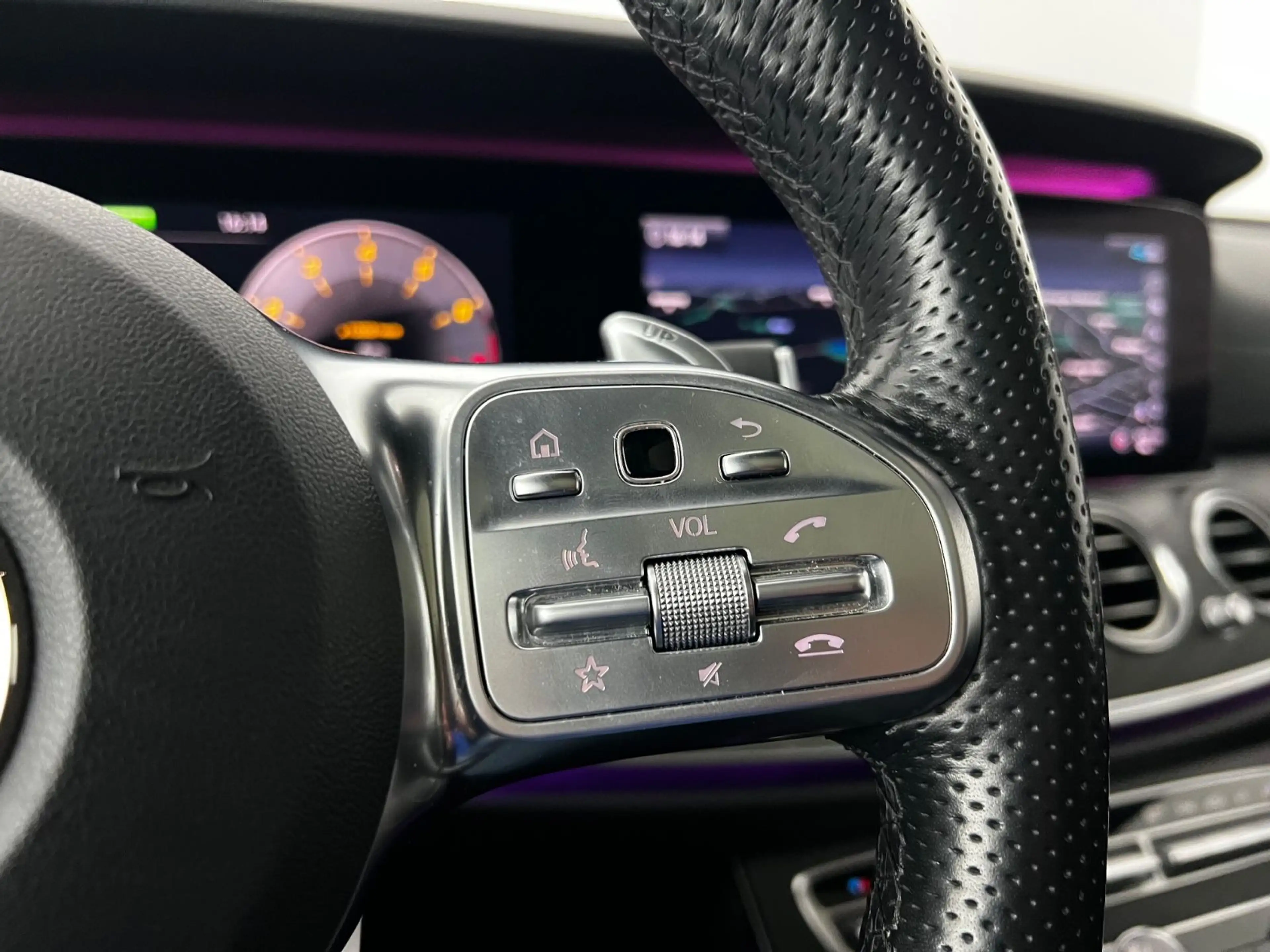 Mercedes-Benz E 53 AMG 4Matic+ /  TOP AUSTATT. / 457 PS / 4x4 — photo 30