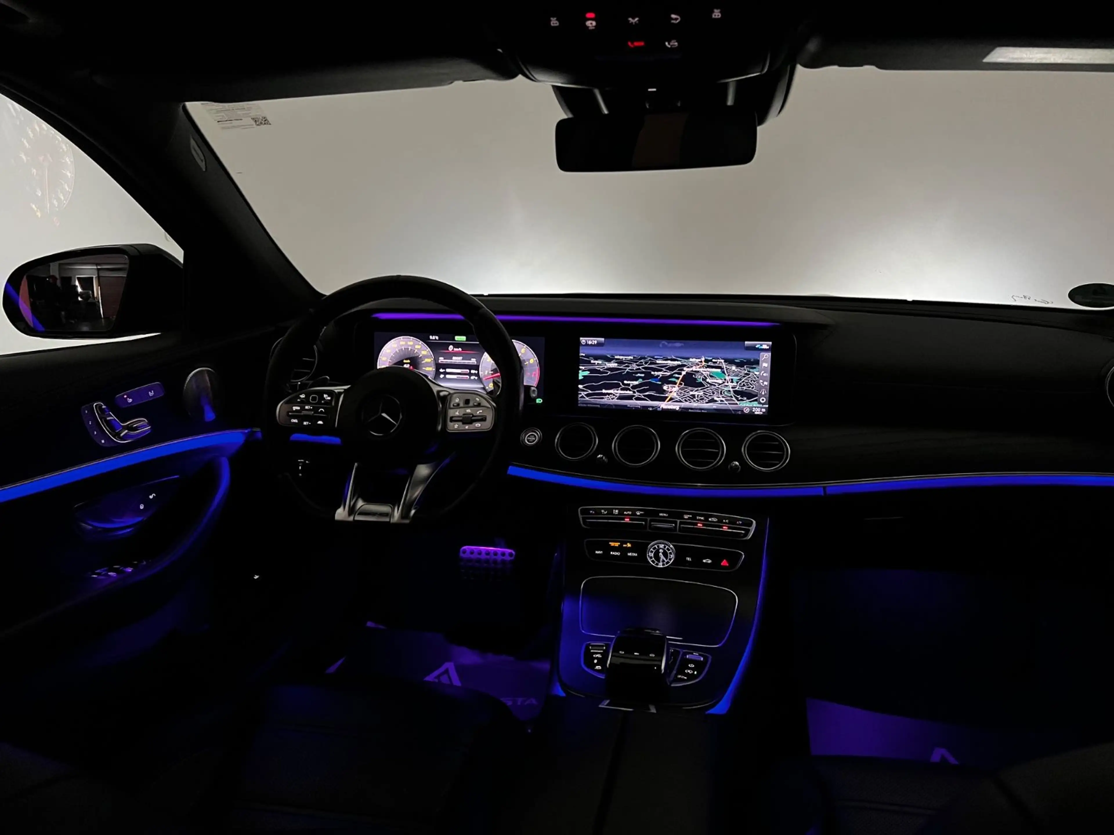 Mercedes-Benz E 53 AMG 4Matic+ /  TOP AUSTATT. / 457 PS / 4x4 — photo 49