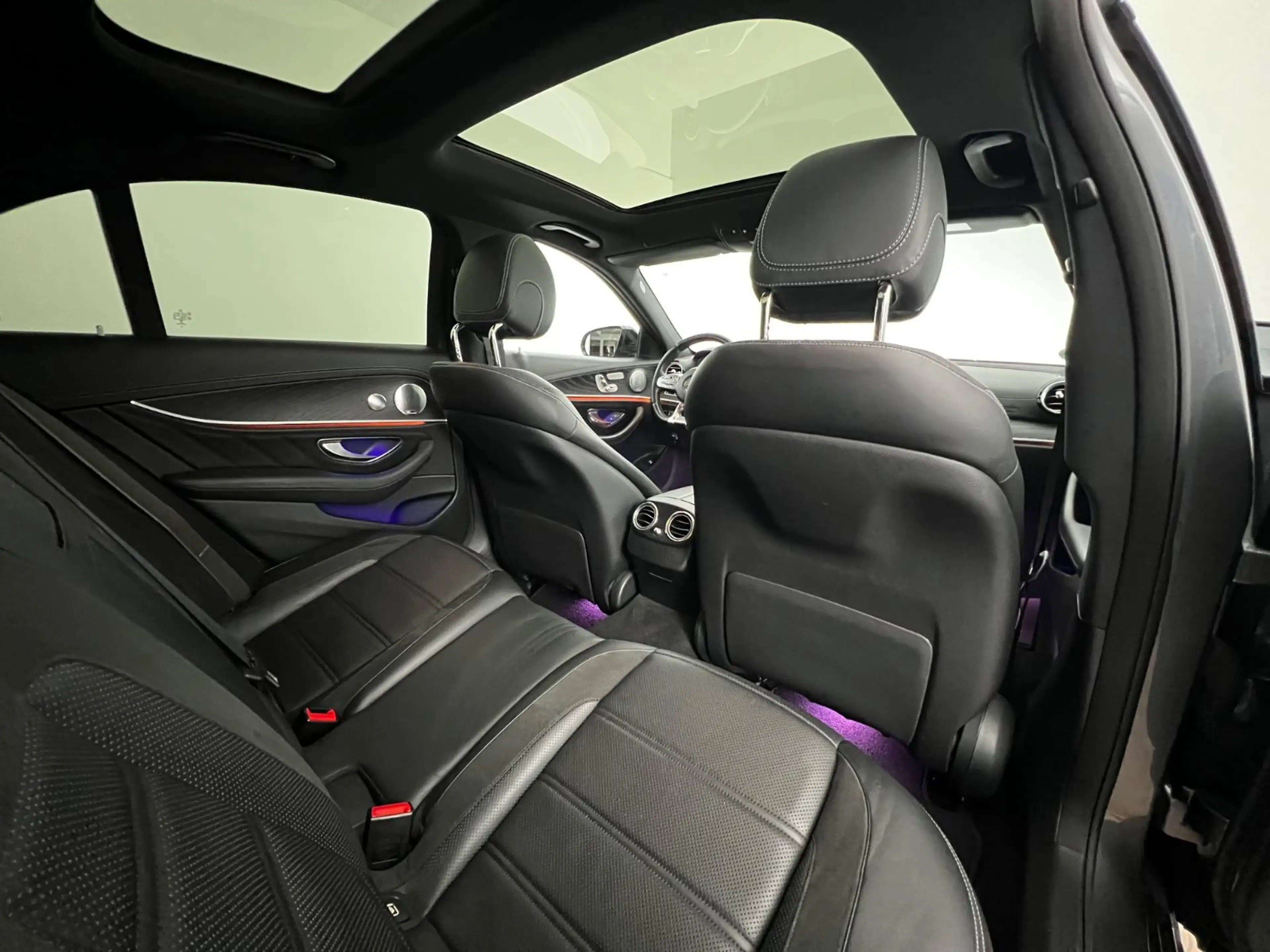 Mercedes-Benz E 53 AMG 4Matic+ /  TOP AUSTATT. / 457 PS / 4x4 — photo 12