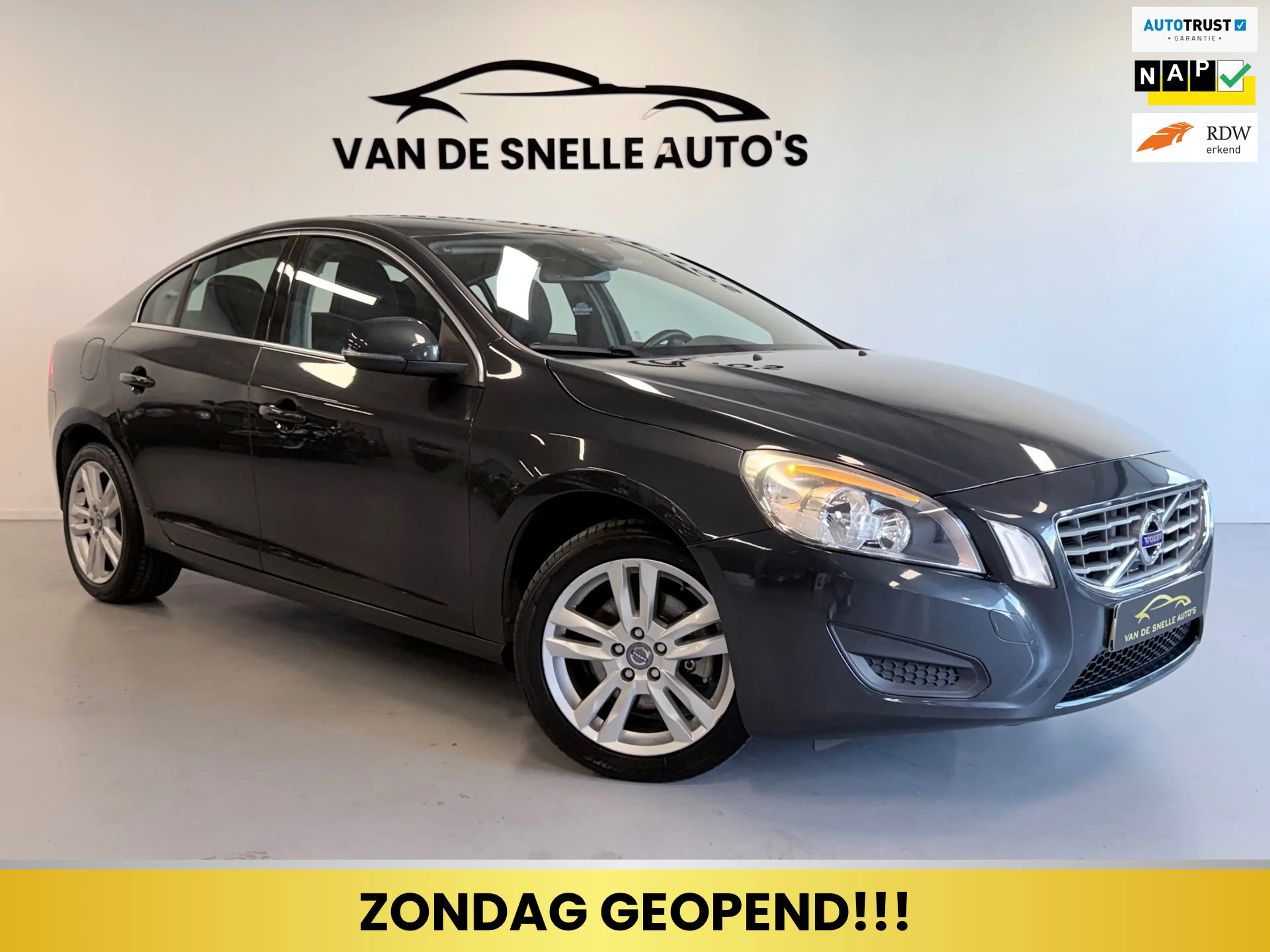 Volvo S60 1.6 T3 Momentum NAP/DEALERONDERHOUDEN/TREKHAAK