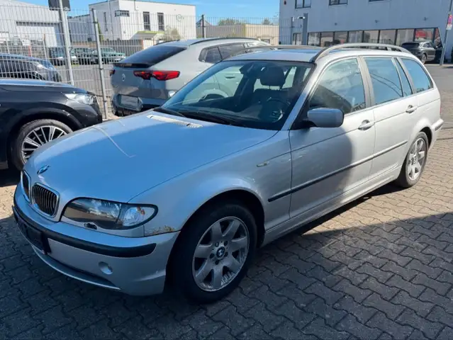 BMW 320 i Touring Edition/Leder/Tempomat/Schiebedach