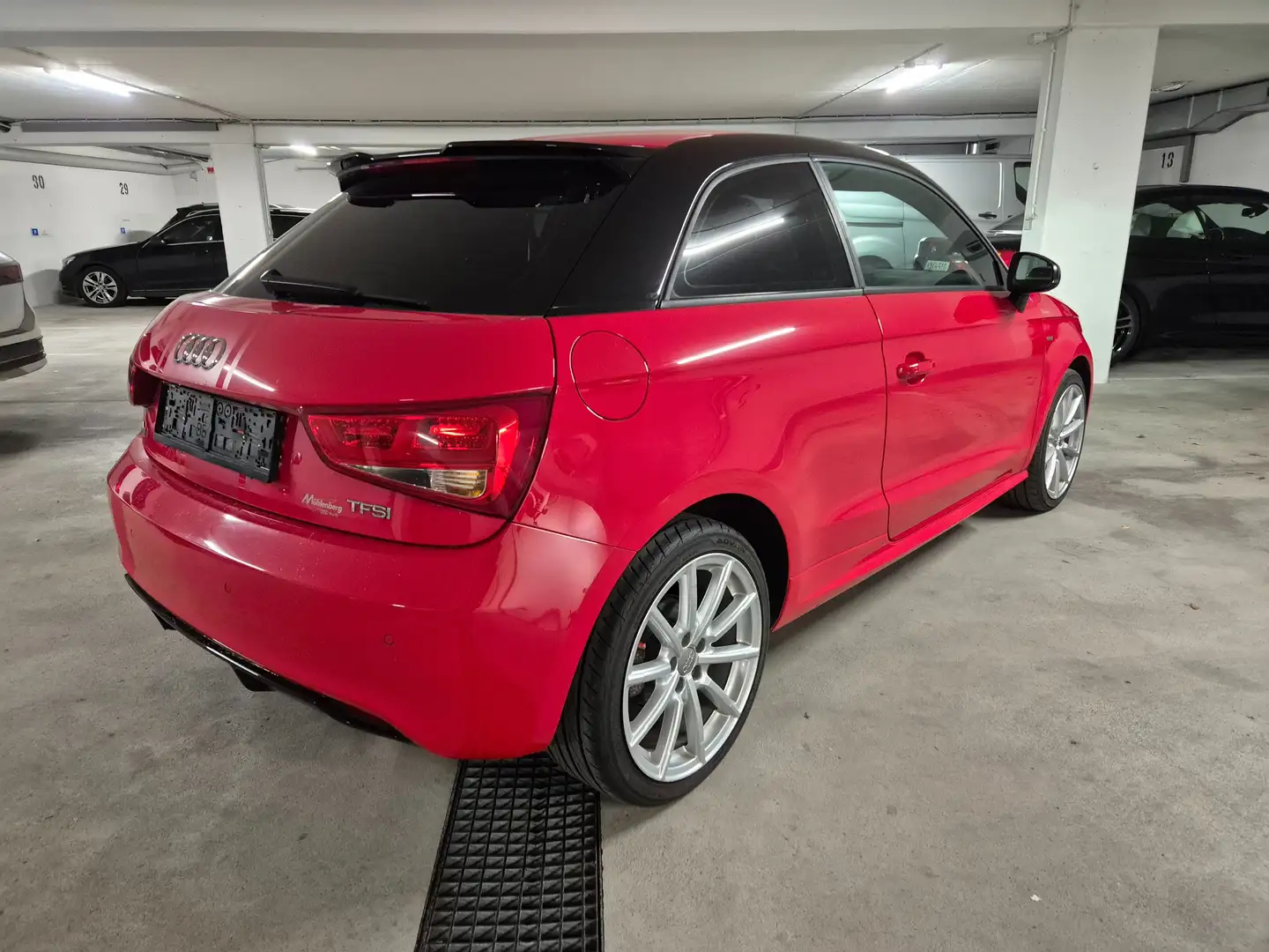 Audi A1 S Line *Ambition-Navi-BiXenon-Bose-Teilleder* Rot - 2
