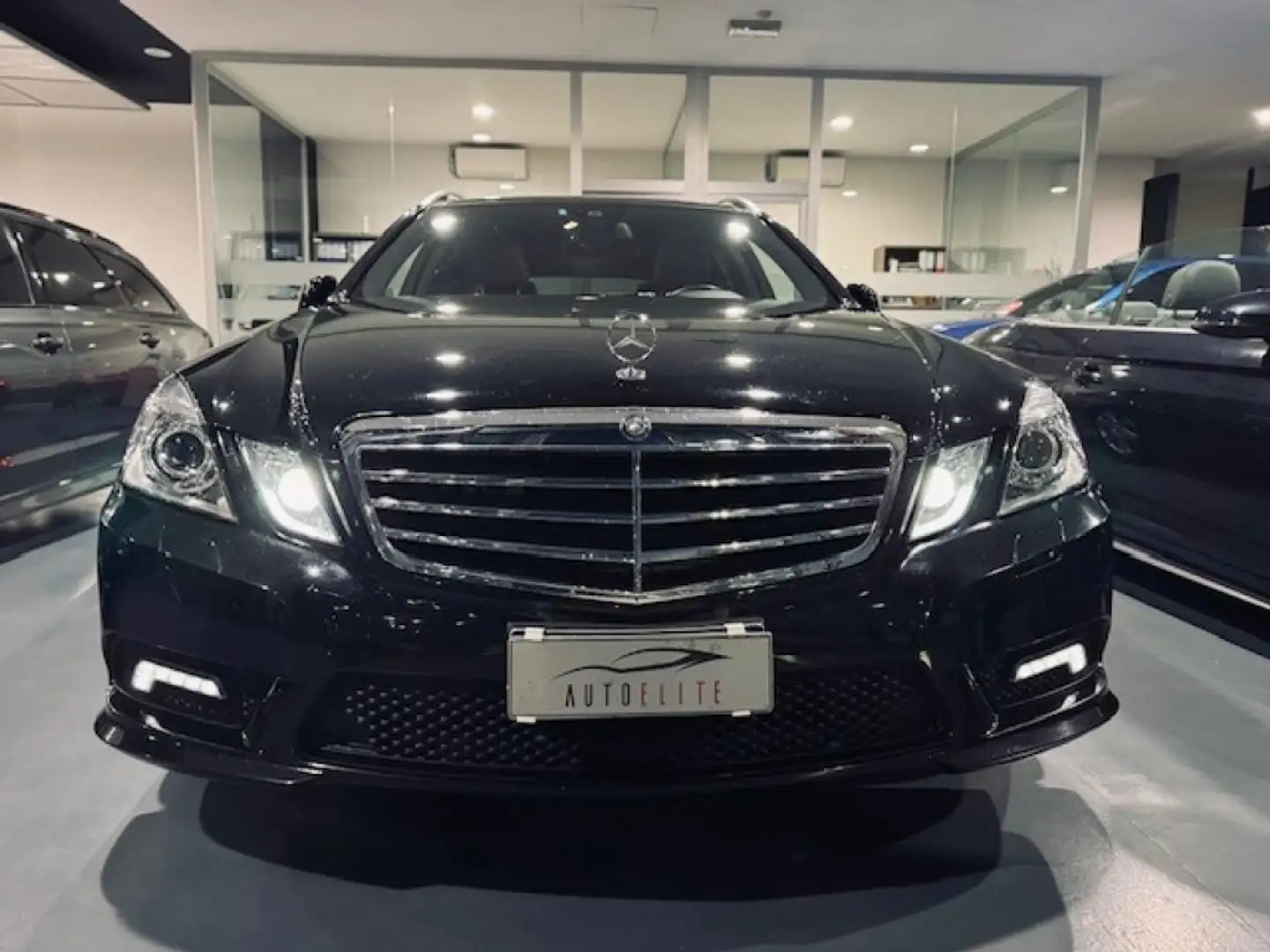Mercedes-Benz E 350 CDI 265cv 4MATIC AMG Noir - 2
