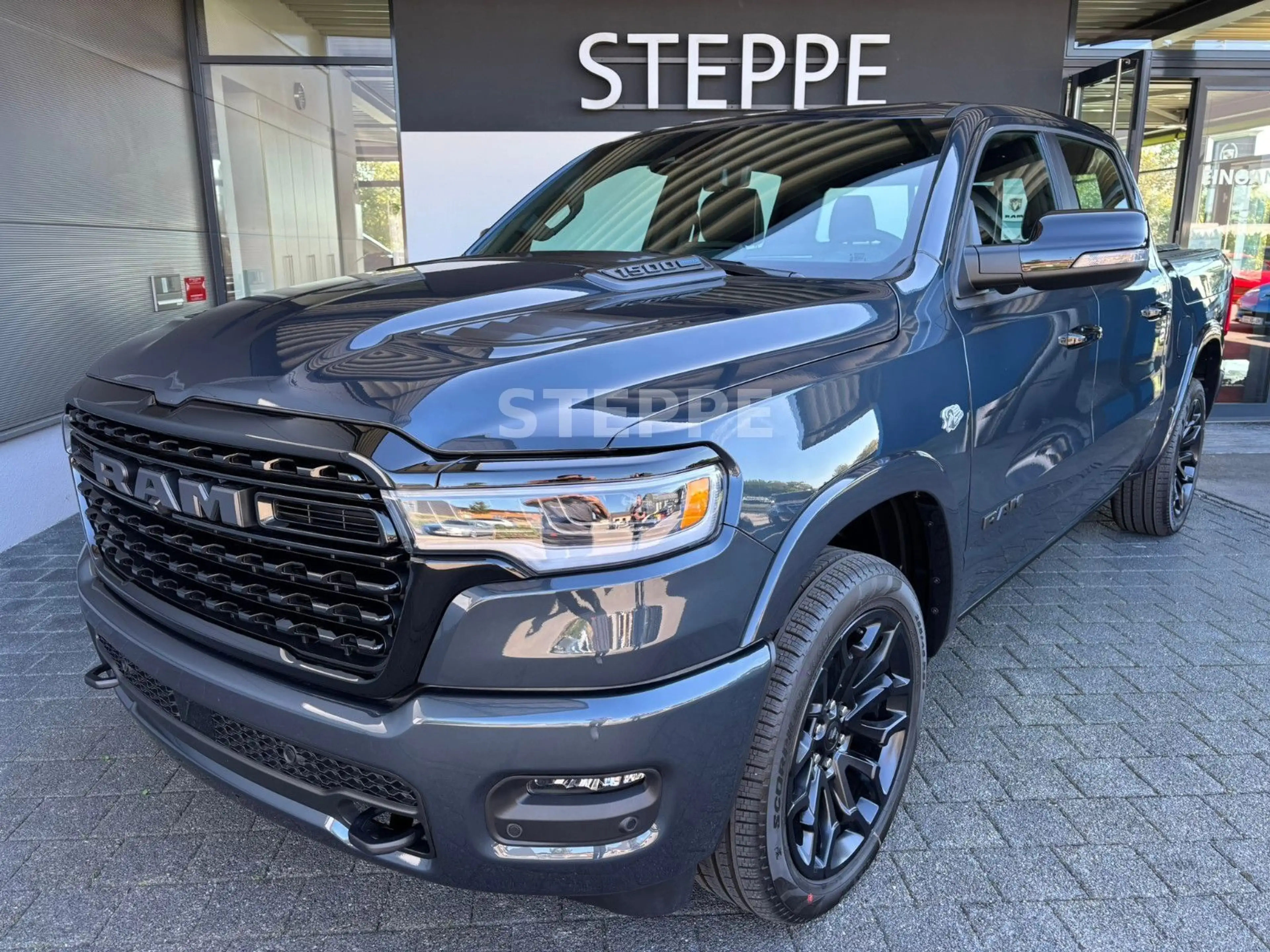 Dodge RAM 2026 RAM 1500 Limited Night 5,7LV8 Rambox MWK