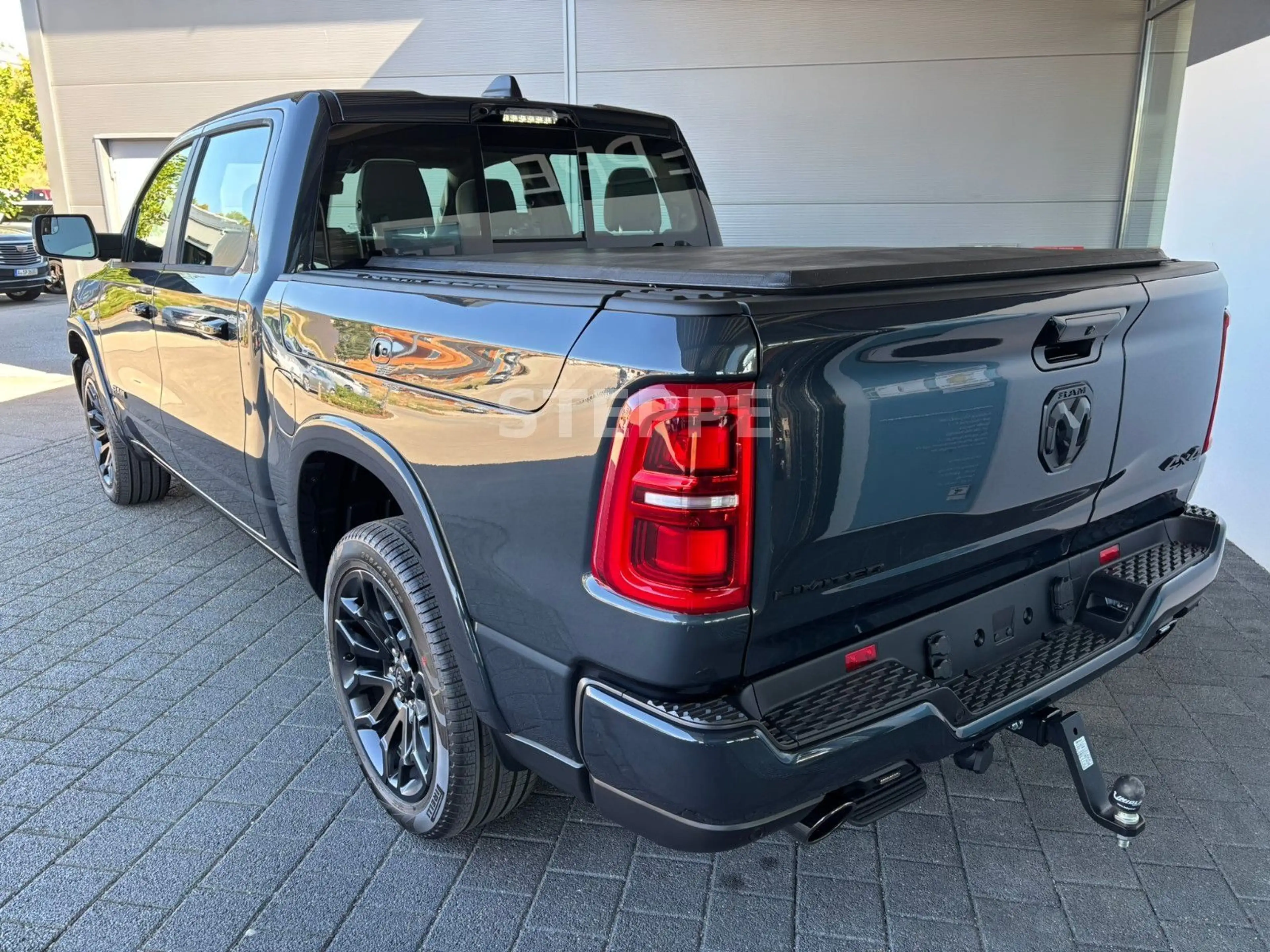 Dodge RAM 2026 RAM 1500 Limited Night 5,7LV8 Rambox MWK — photo 4