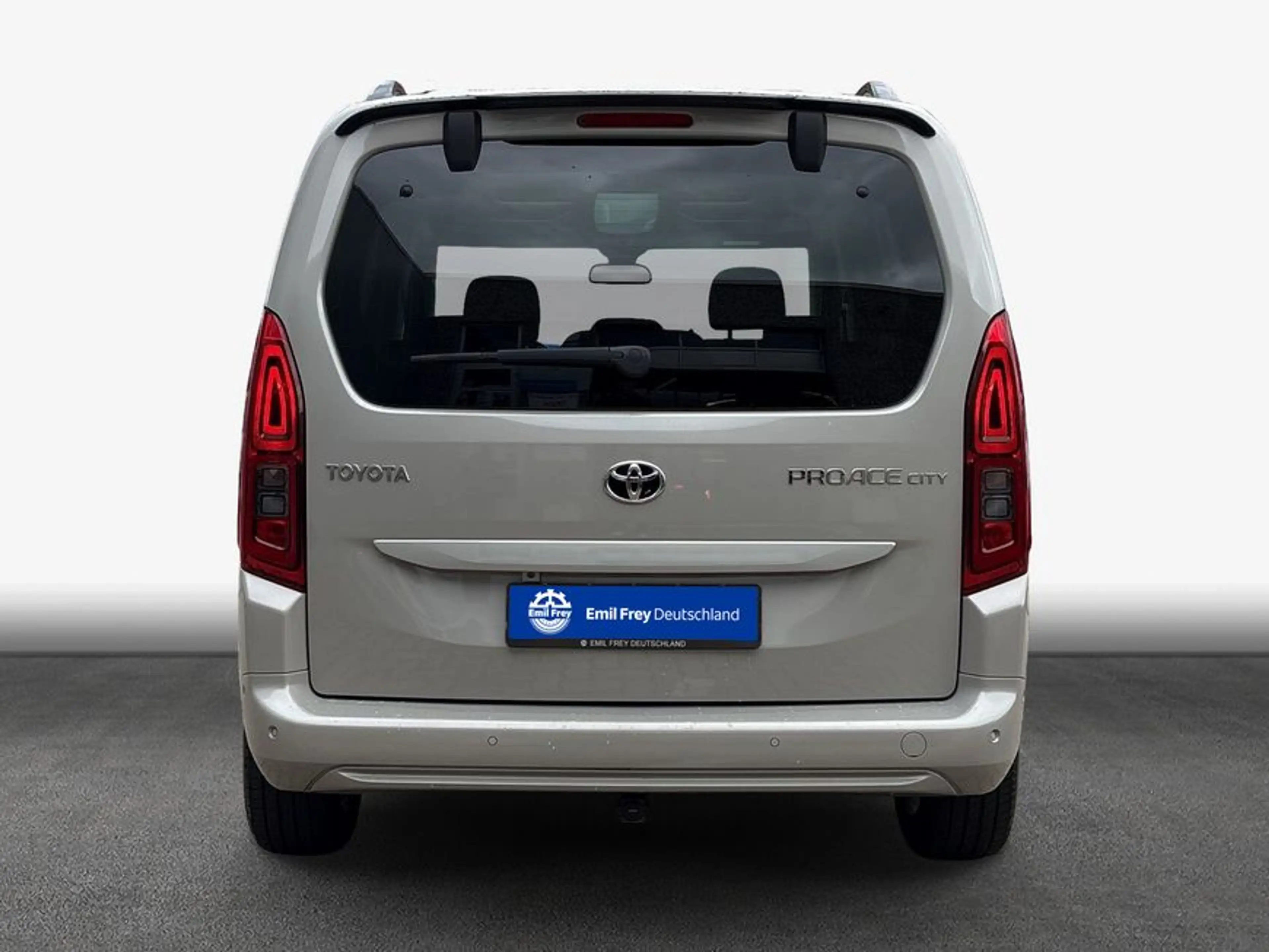 Toyota Proace City Proace City Verso 1.2 Turbo L1 Team D *Panorama* — photo 5