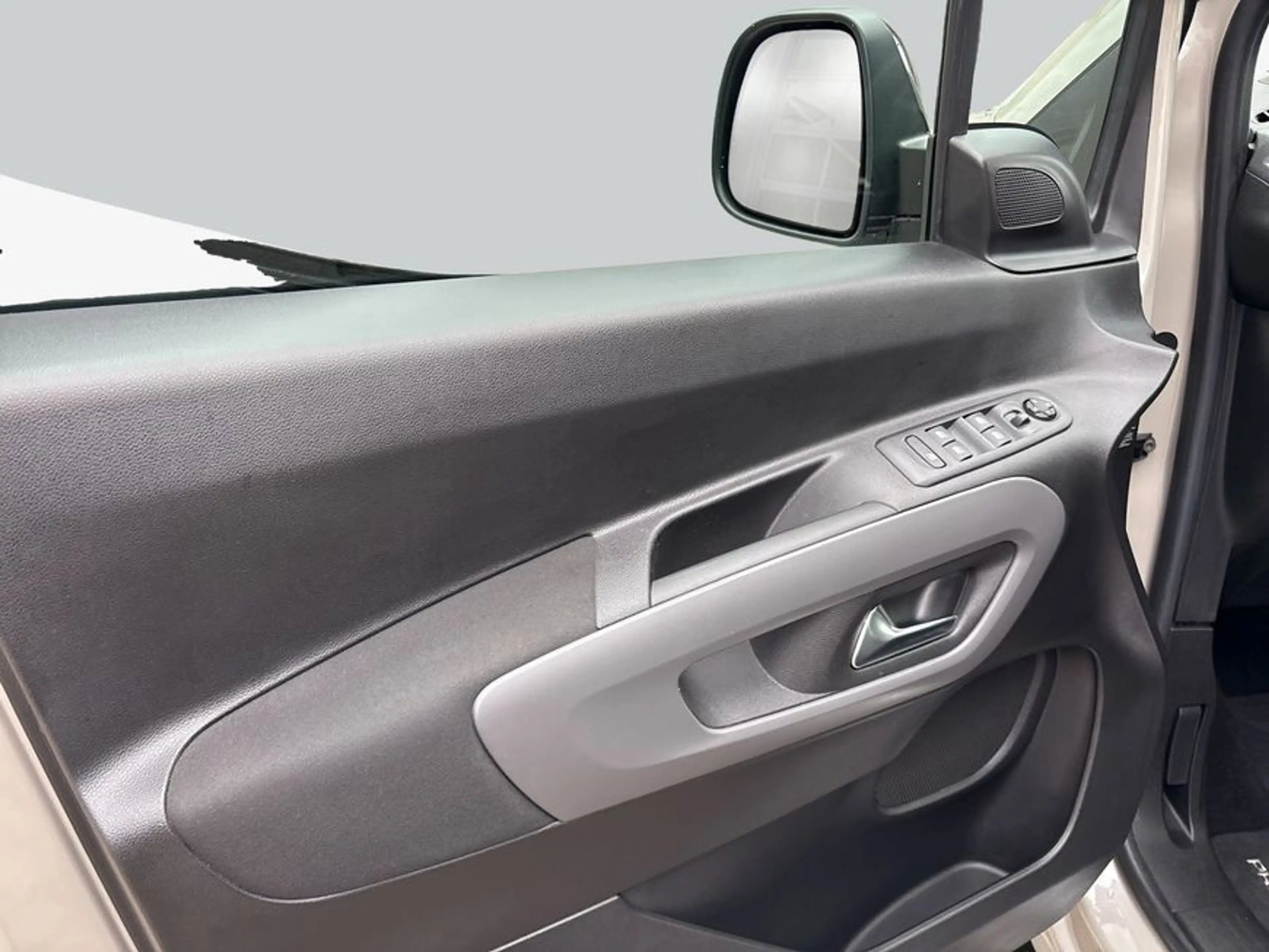 Toyota Proace City Proace City Verso 1.2 Turbo L1 Team D *Panorama* — photo 15
