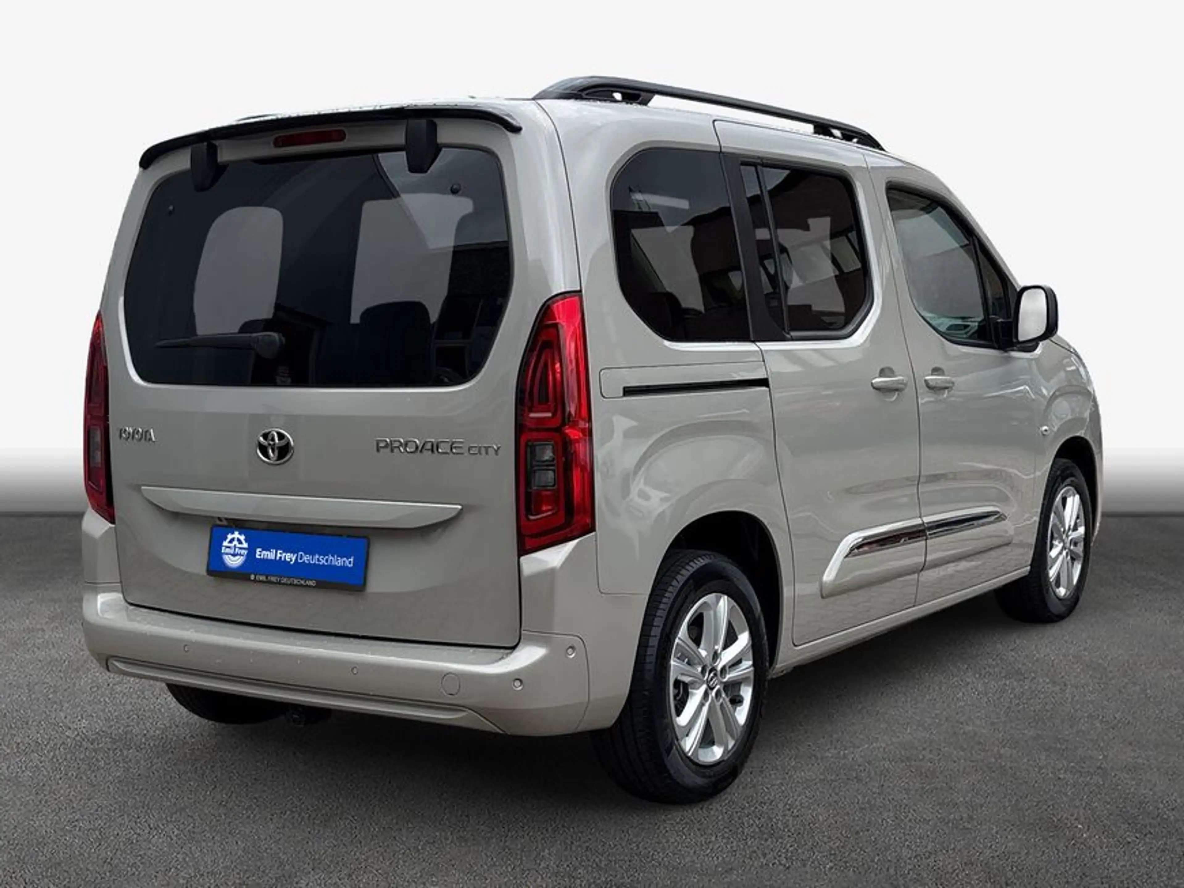 Toyota Proace City Proace City Verso 1.2 Turbo L1 Team D *Panorama* — photo 2