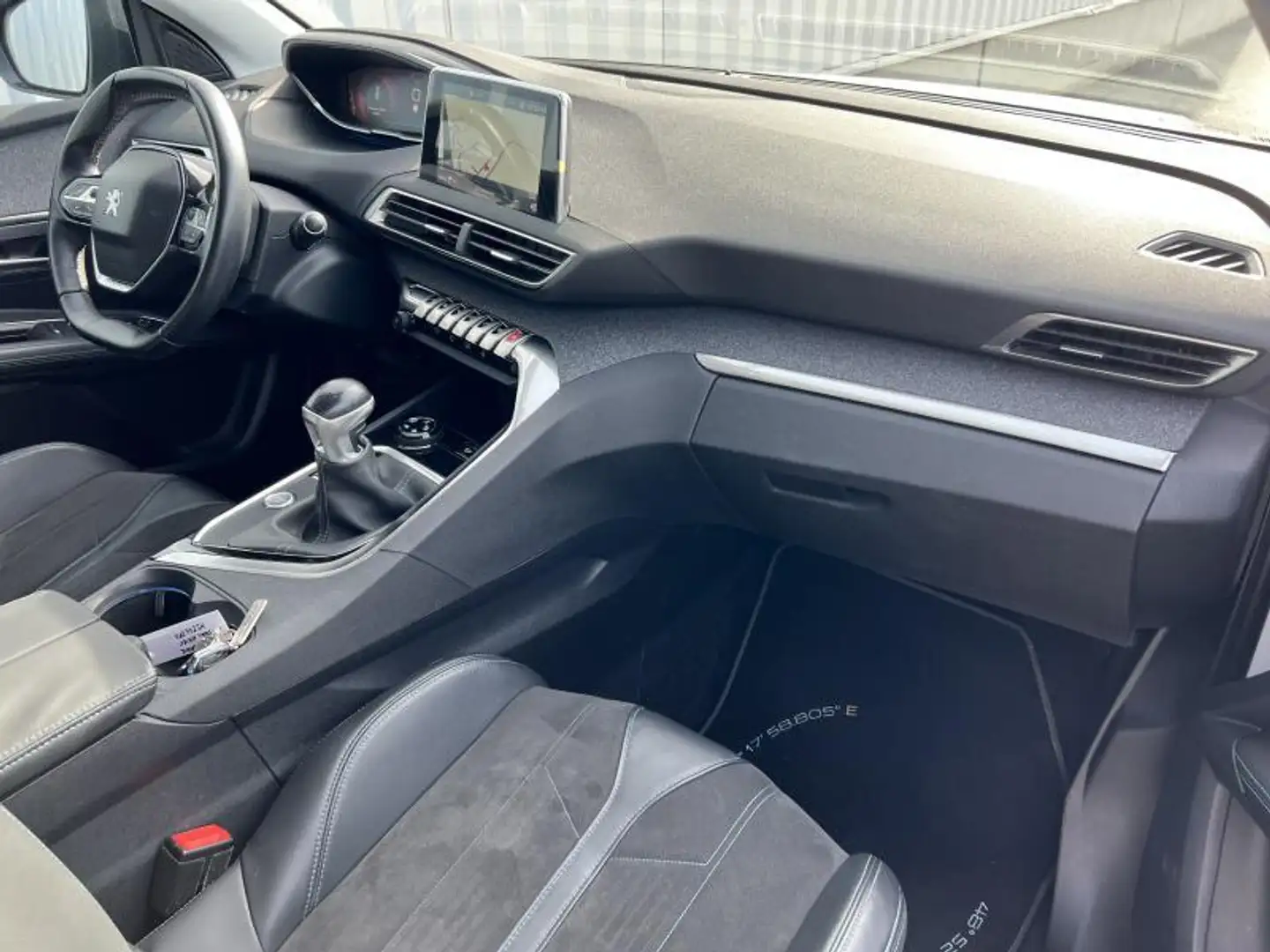 Peugeot 3008 Crossway **Toit ouvrant - full LED - Grip Control Weiß - 2