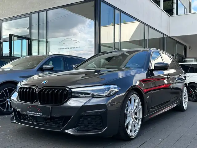 BMW 530 i Touring M Sport | Panorama | AHK | Head-Up