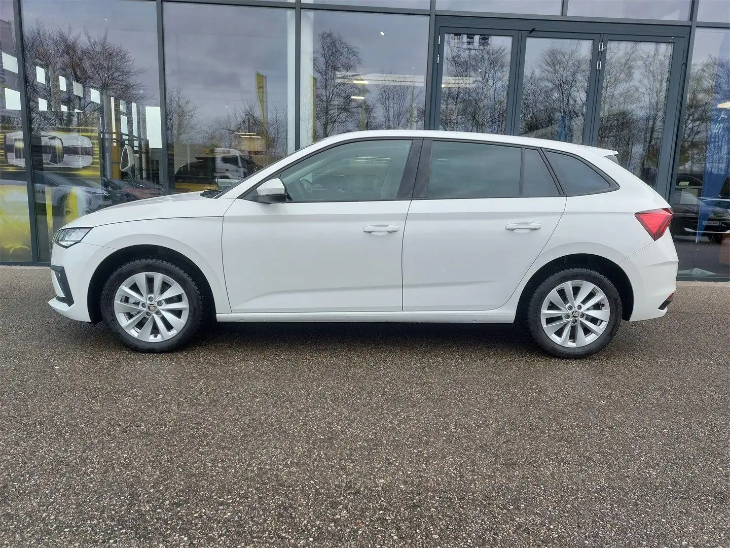 Skoda Scala 1,0 TSI Selection Weiß - 2