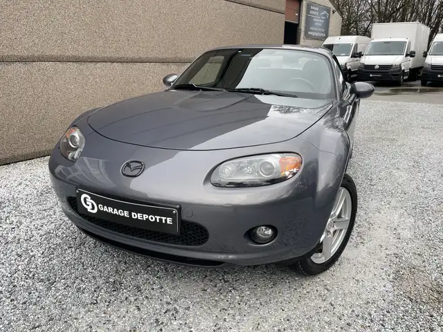 Mazda MX-5 MX-5 Roadster Cabrio-Coupé 1.8i 16v Active