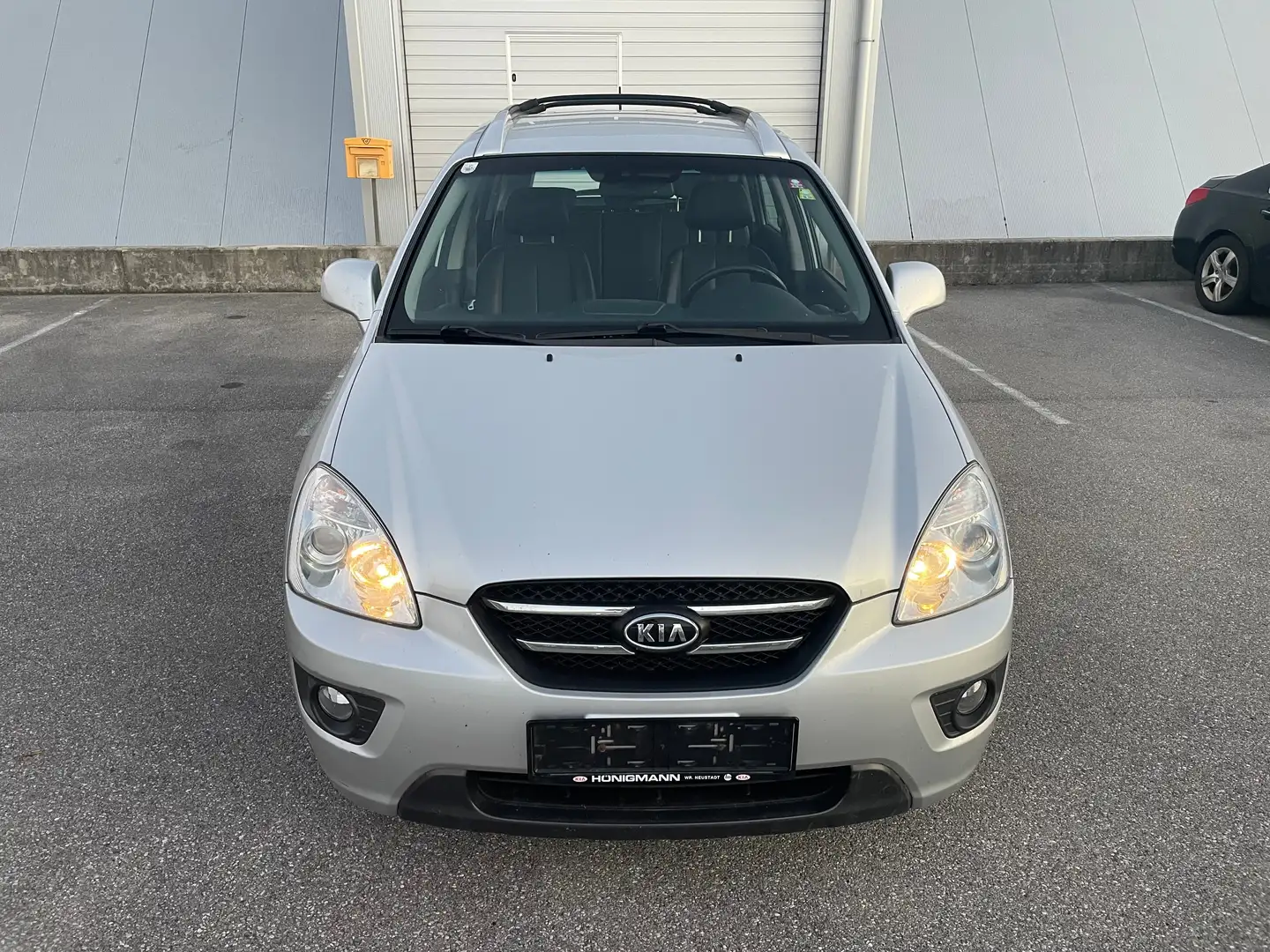 Kia Carens LX Grau - 2