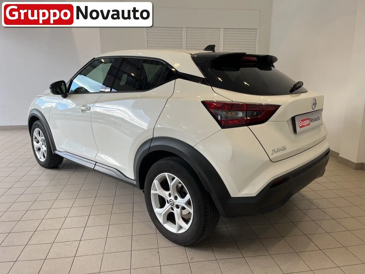 Nissan Juke Juke 1.0 DIG-T 114 CV DCT N-Connecta Wit - 2