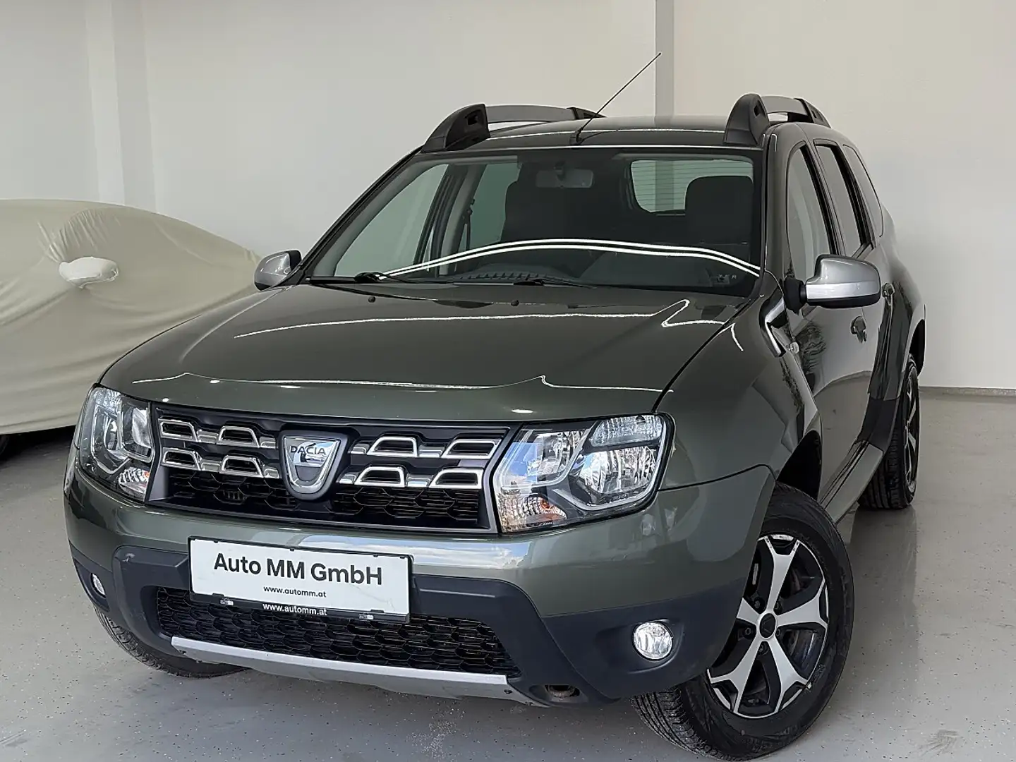 Dacia Duster Lauréate dCi 110 4WD Grün - 1