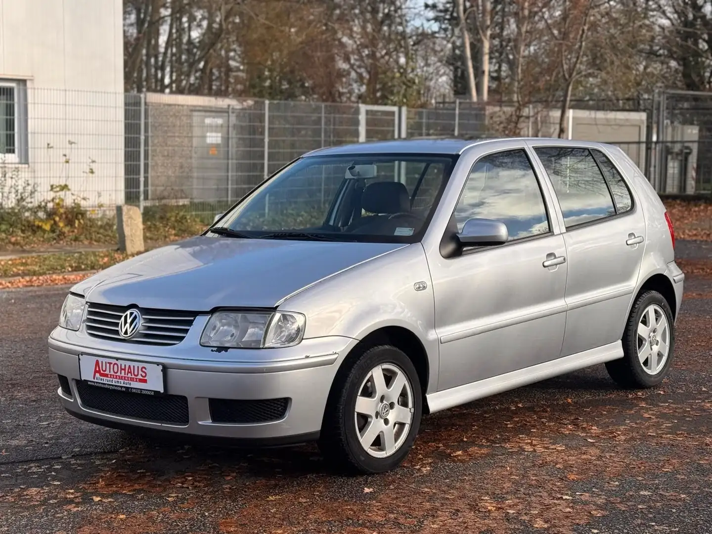 Volkswagen Polo 1.4 Comfortline Variant Silber - 1