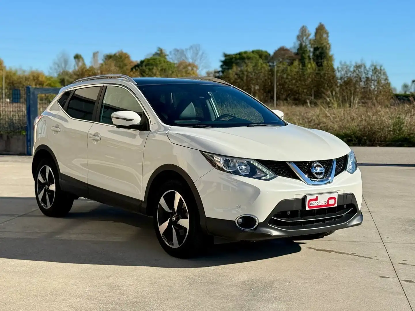Nissan Qashqai Qashqai 1.2 N-Connecta 115cv xtronic AUTOMATICA Wit - 1