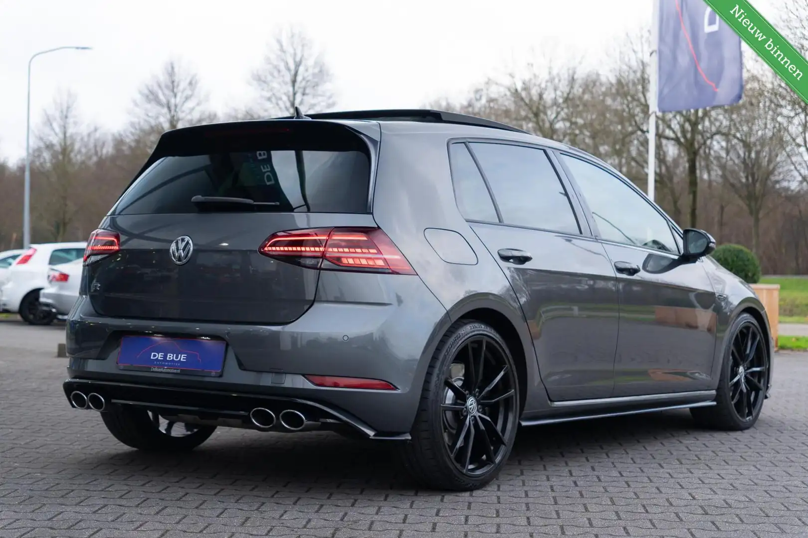 Volkswagen Golf 7.5 2.0 TSI 4Motion R 310PK DSG-7|Panoramadak|DynA Grau - 2