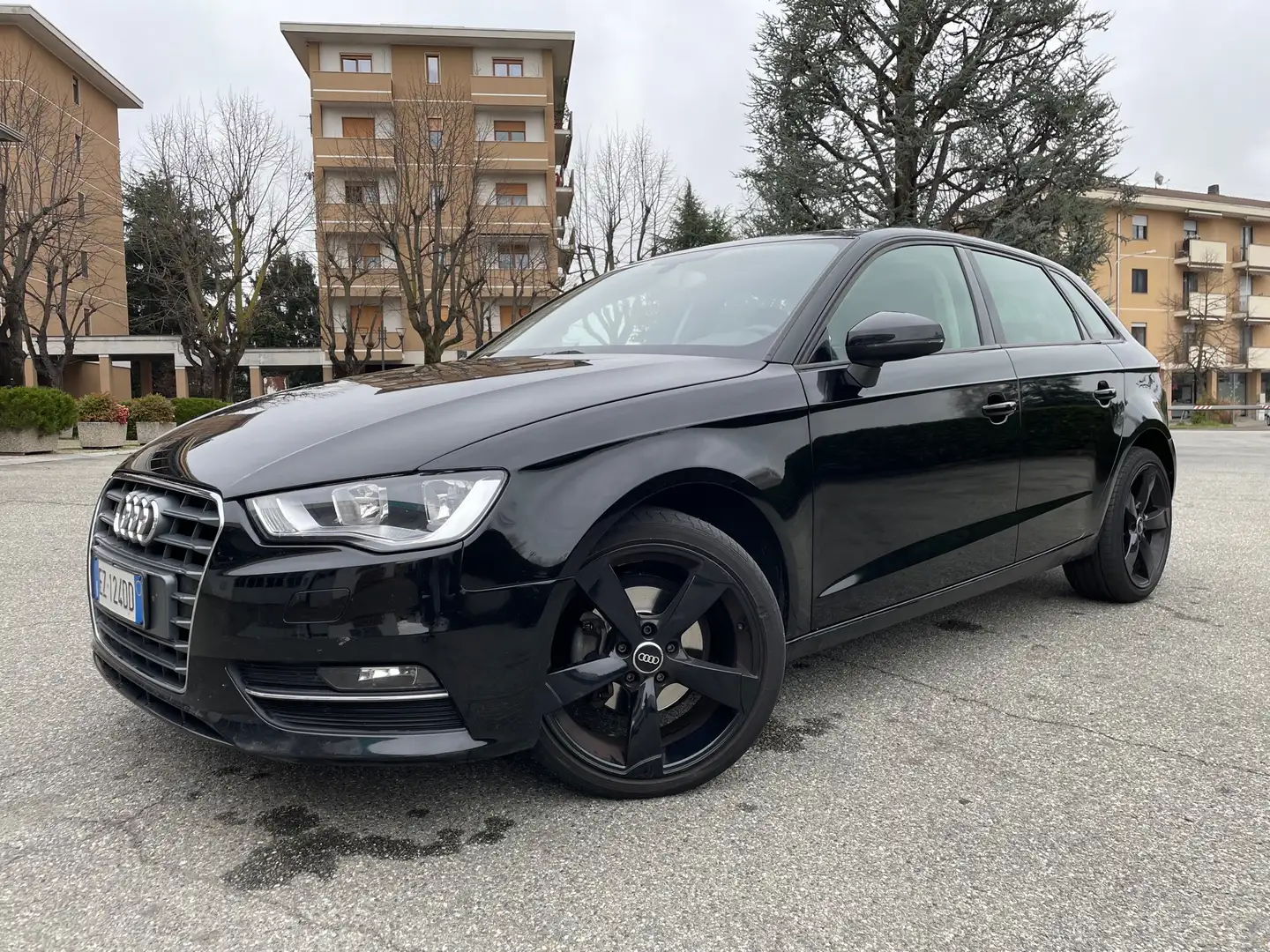 Audi A3 1.6 TDI 110 CV - 1