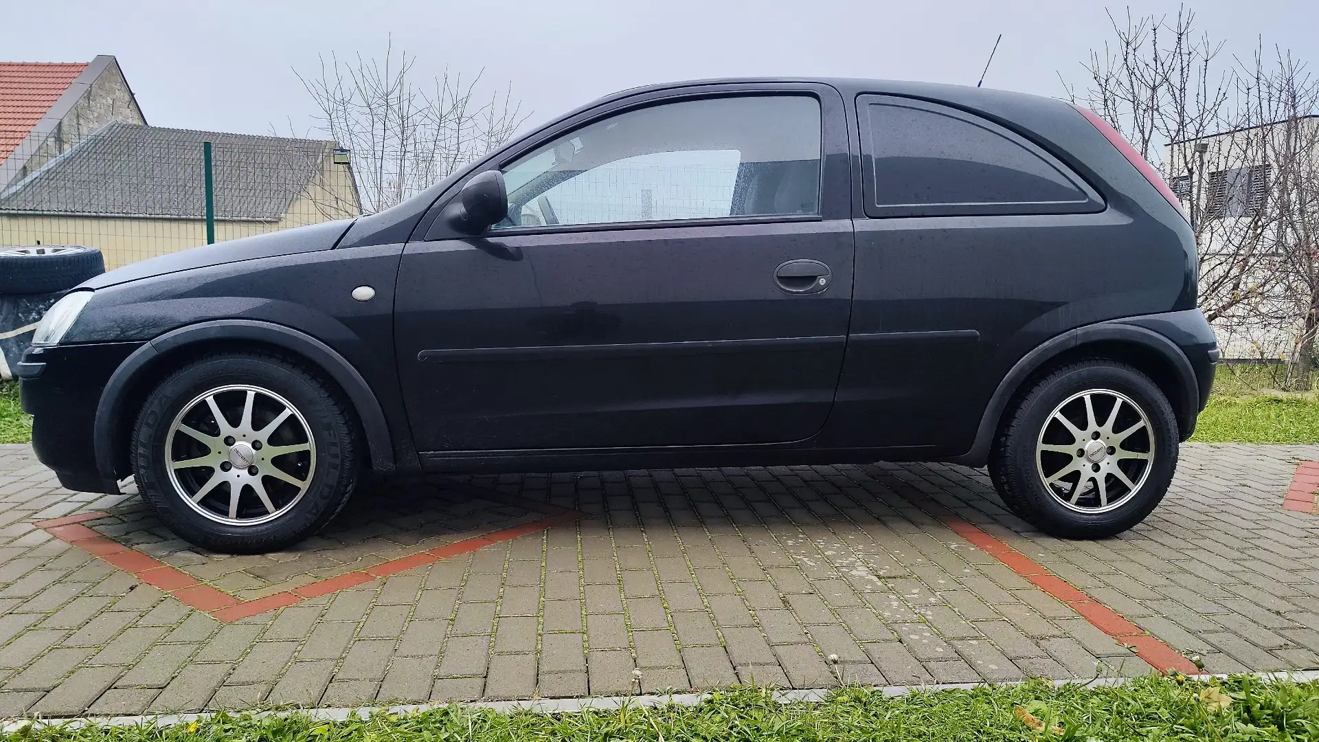 Opel Corsa 1.3 CDTI Schwarz - 1