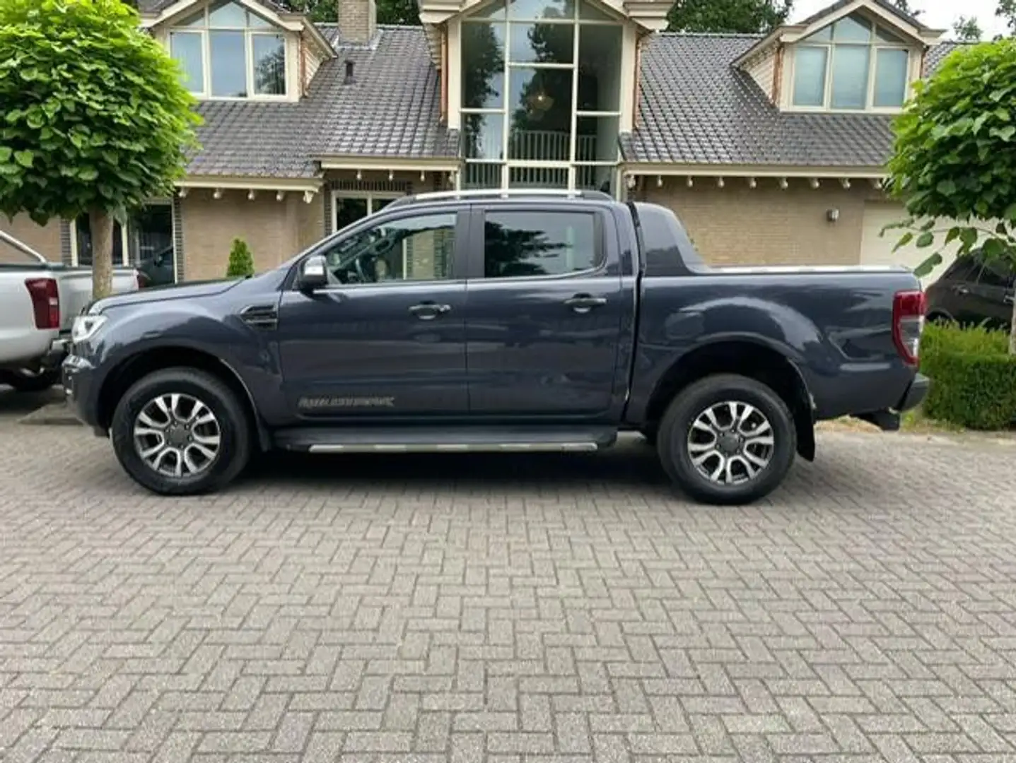 Ford Ranger 2.0 Eco Wildtrak 4X4 DC NAI CAMERA Grijs - 1