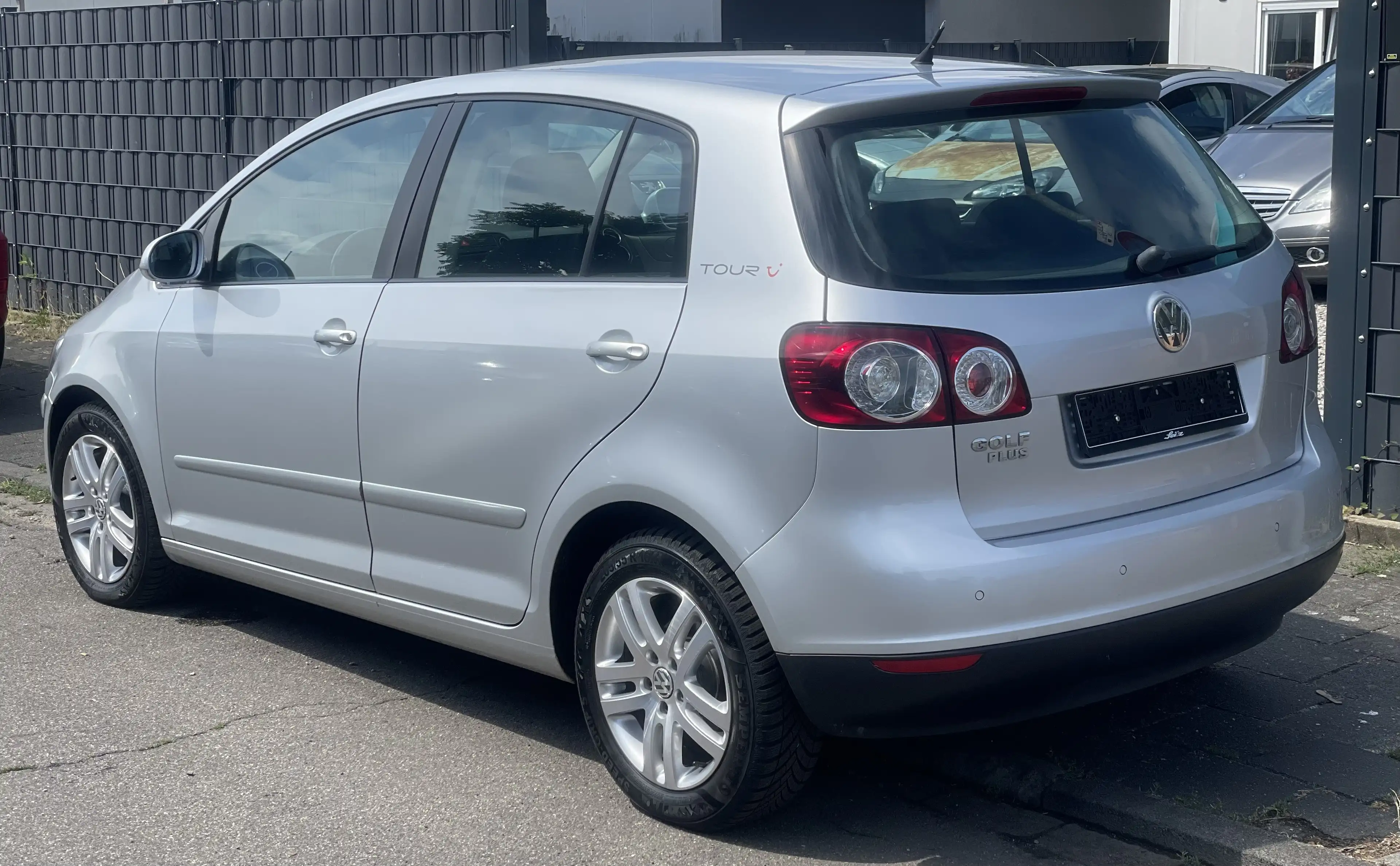 Volkswagen Golf Plus Tour — photo 7