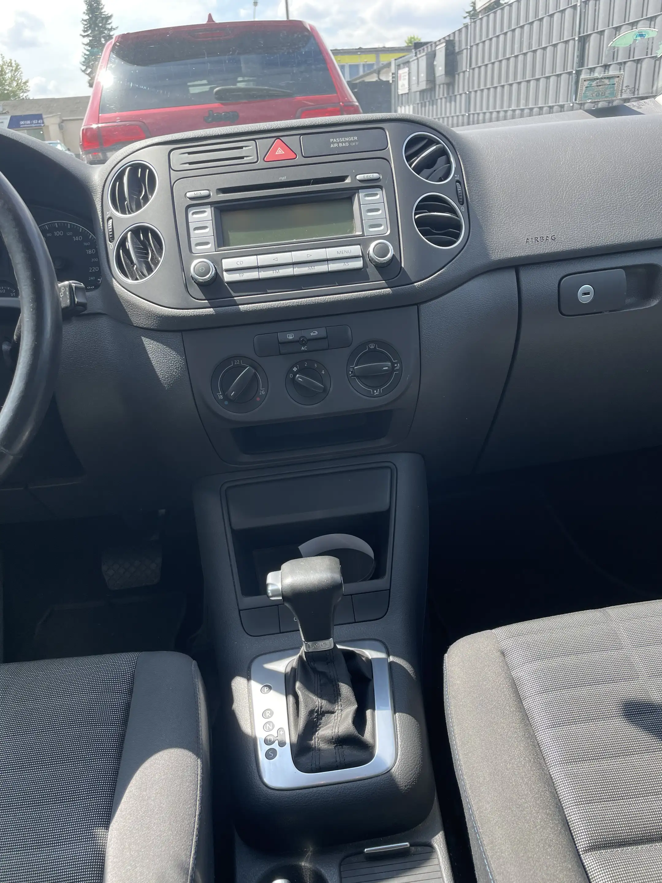 Volkswagen Golf Plus Tour — photo 14