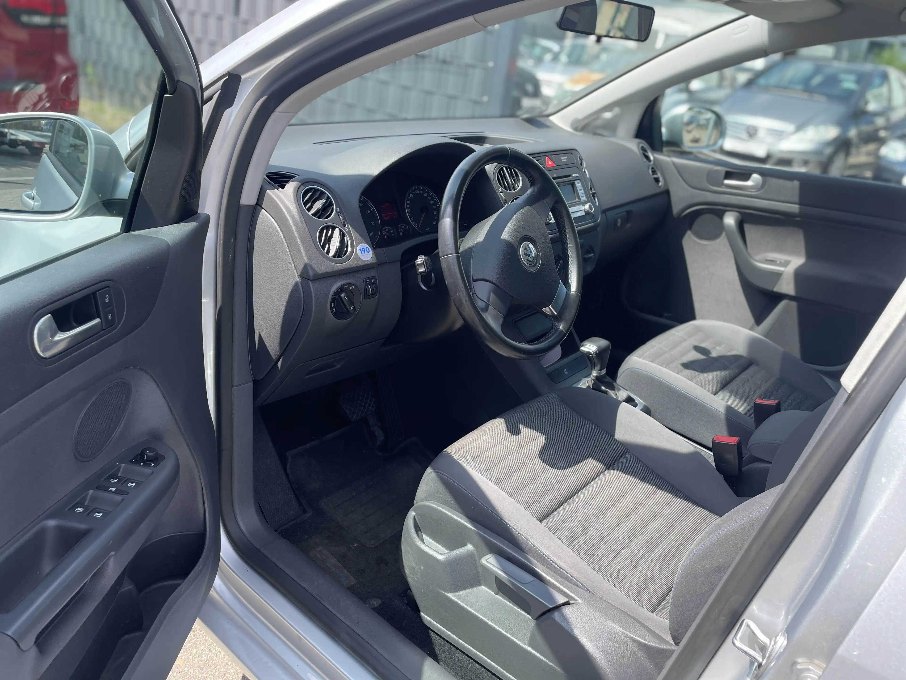 Volkswagen Golf Plus Tour — photo 11