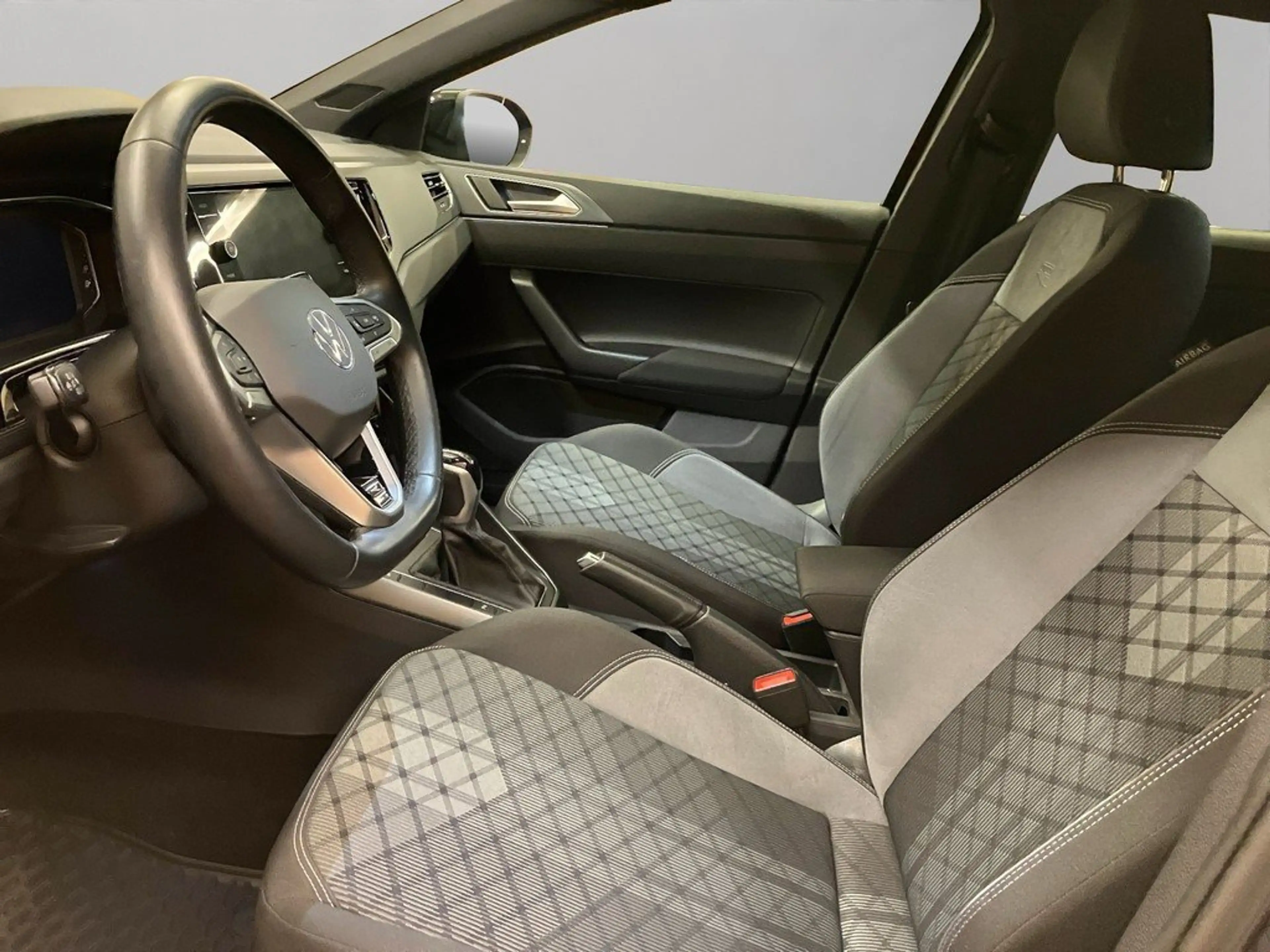 Volkswagen Taigo 1.0 TSI R line Matrix ACC App Connect — photo 9