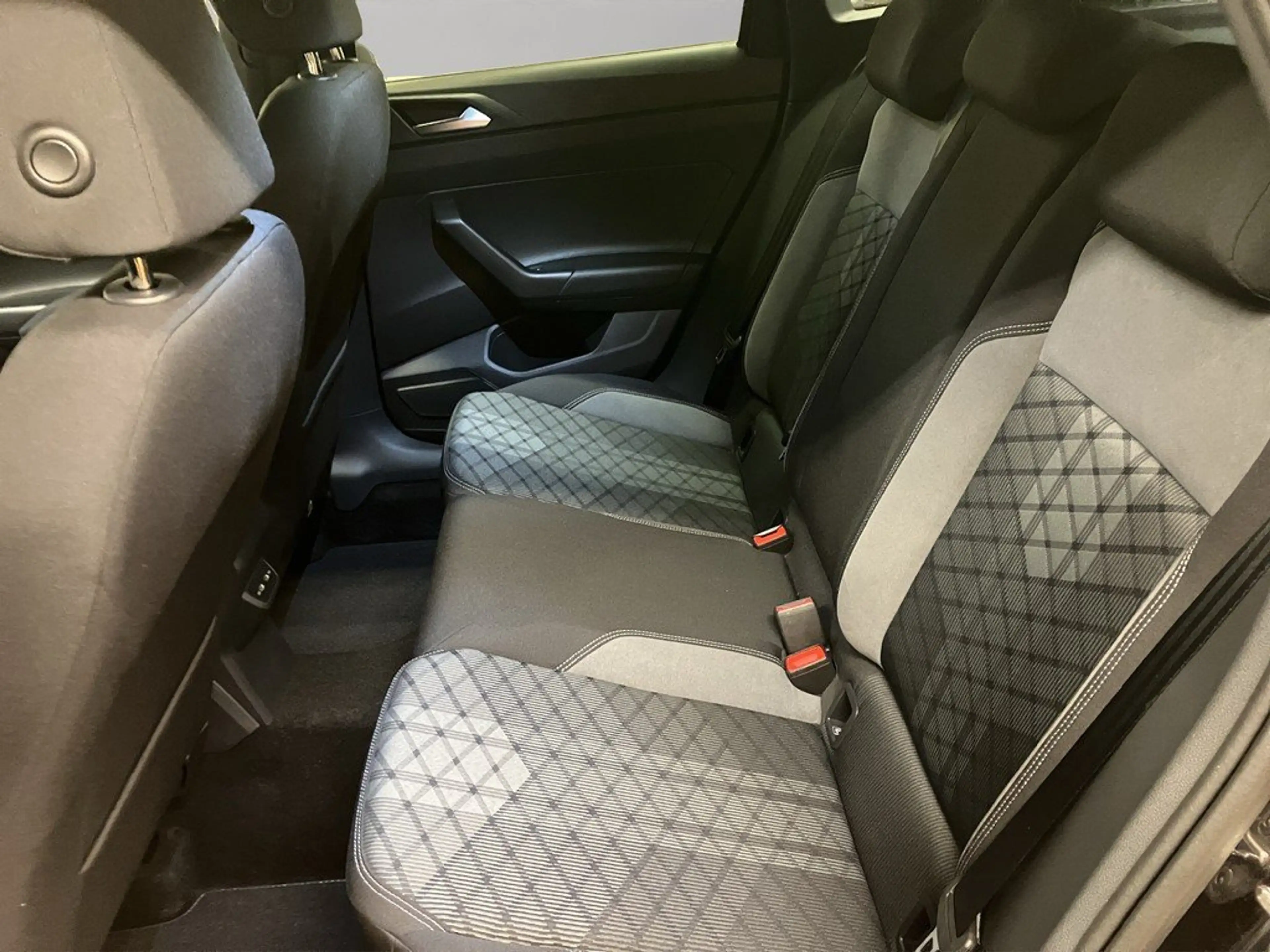 Volkswagen Taigo 1.0 TSI R line Matrix ACC App Connect — photo 14