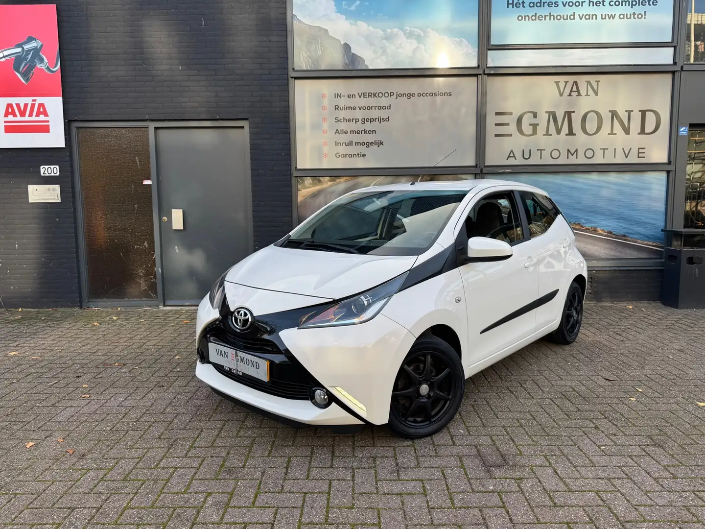 Toyota Aygo 1.0 VVT-i x-play Blanc - 1