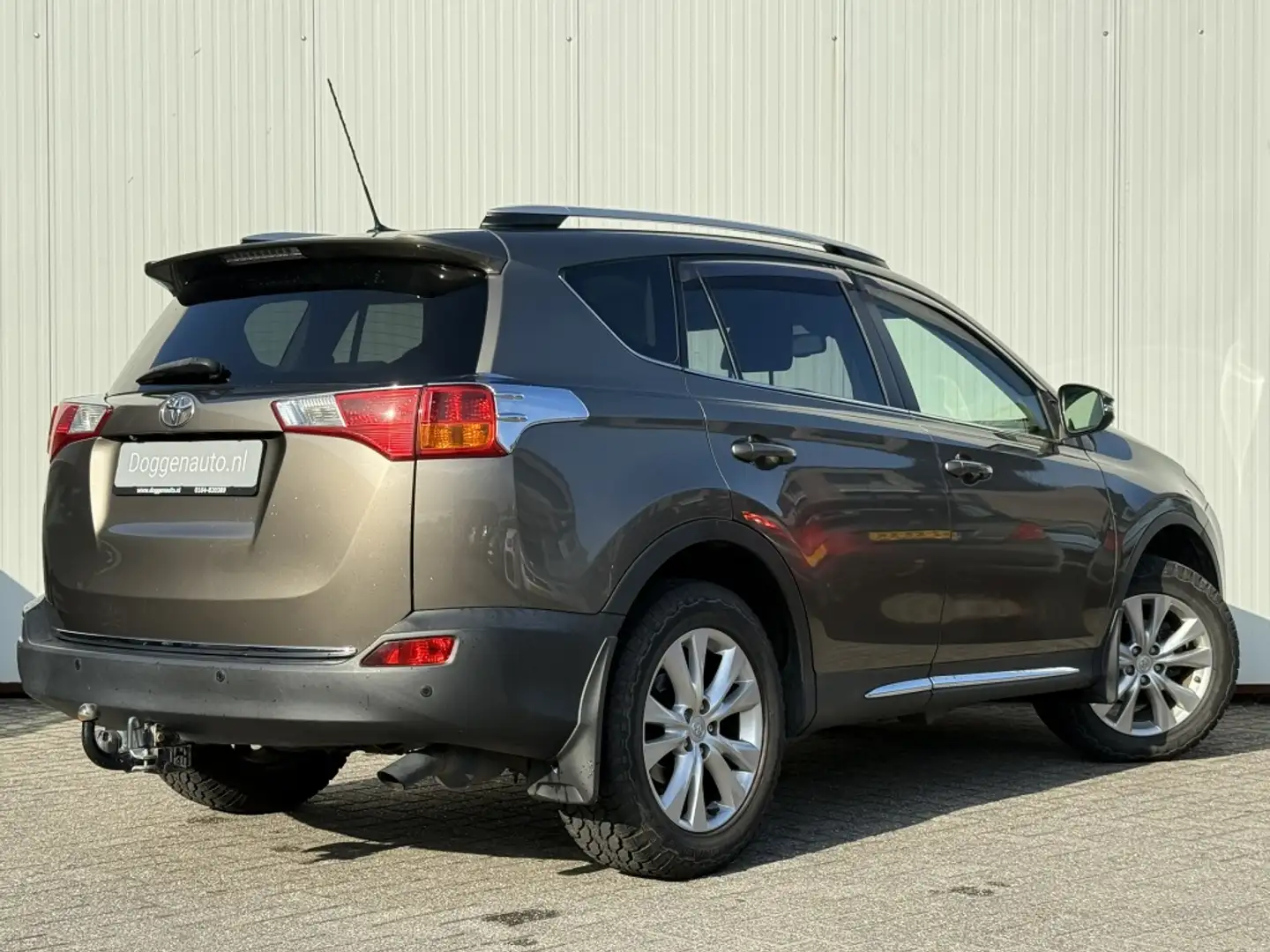 Toyota RAV 4 2.0 Executive 4WD Leder Trekhaak Navi PDC Grijs - 2
