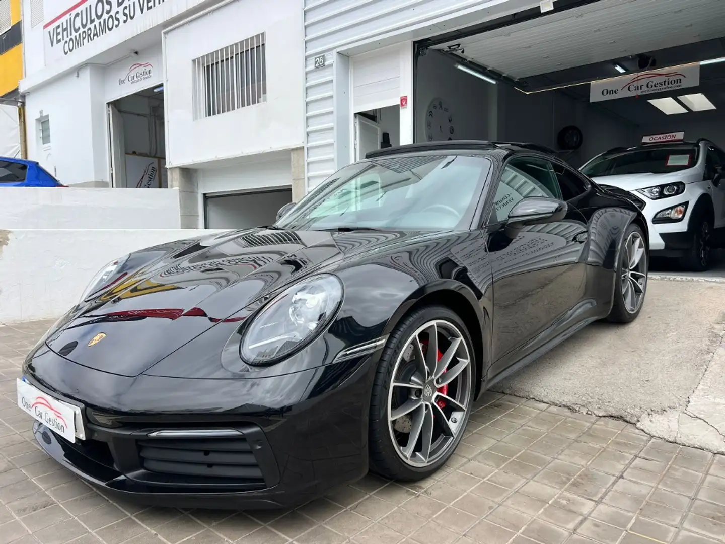 Porsche 992 Carrera 4S Coupé PDK Negro - 1