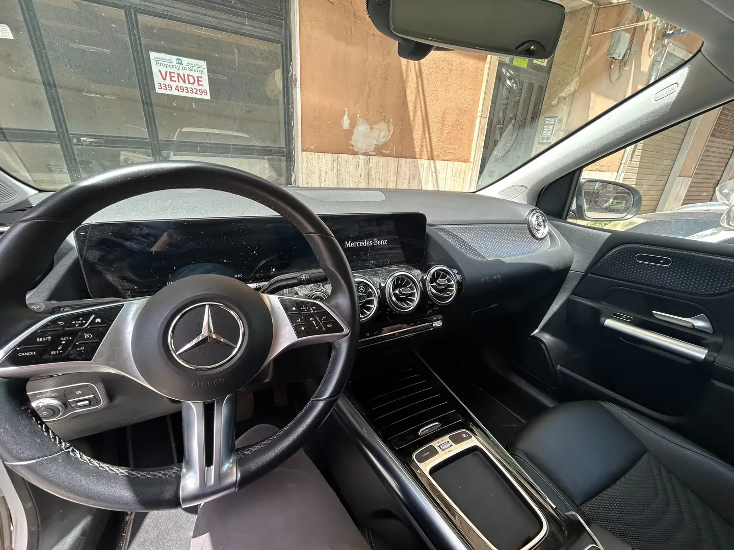 Mercedes-Benz B 200 Classe B - W247 2023 d AMG Line Premium auto bijela - 2