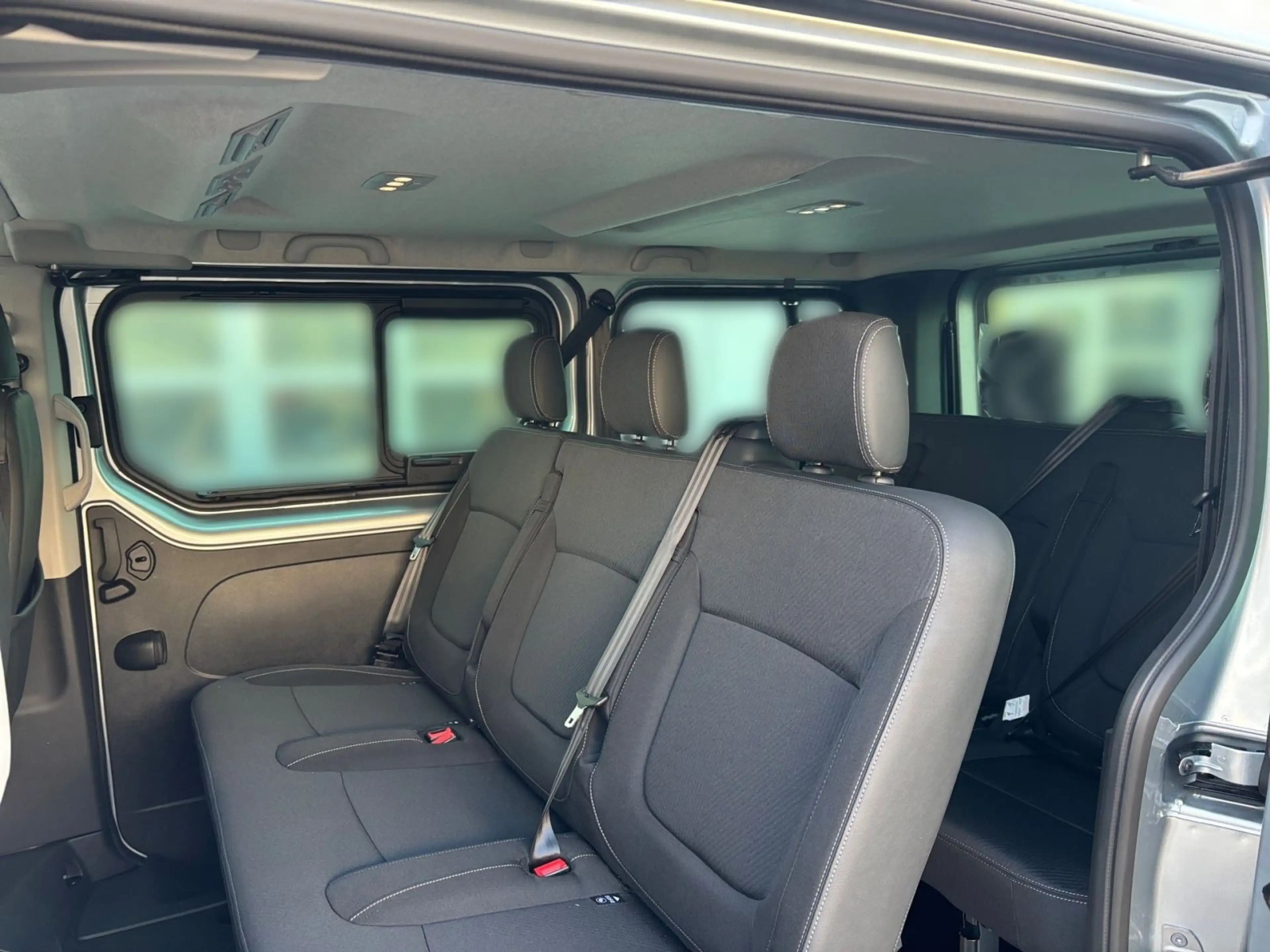 Nissan Primastar TEKNA Kombi L1H1 dci150 HK BES+ Design — photo 10