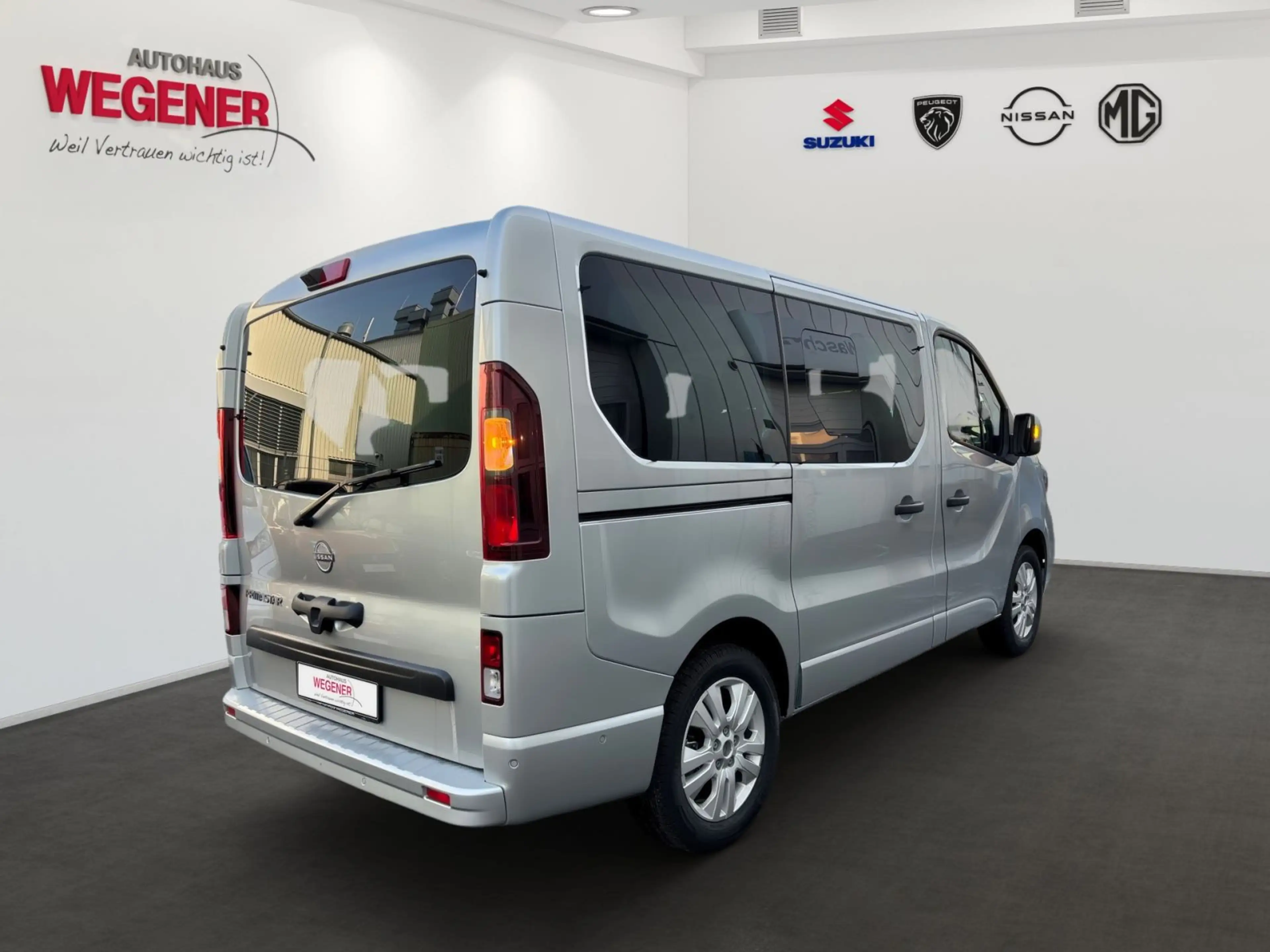 Nissan Primastar TEKNA Kombi L1H1 dci150 HK BES+ Design — photo 3