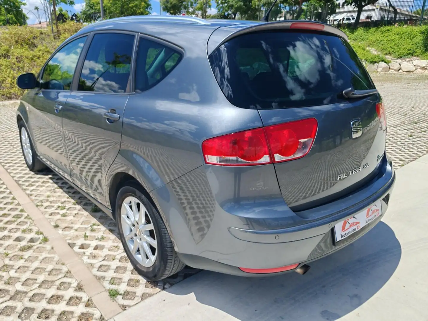 SEAT Altea XL 1.6TDI CR S&S Style E-eco. Gris - 1