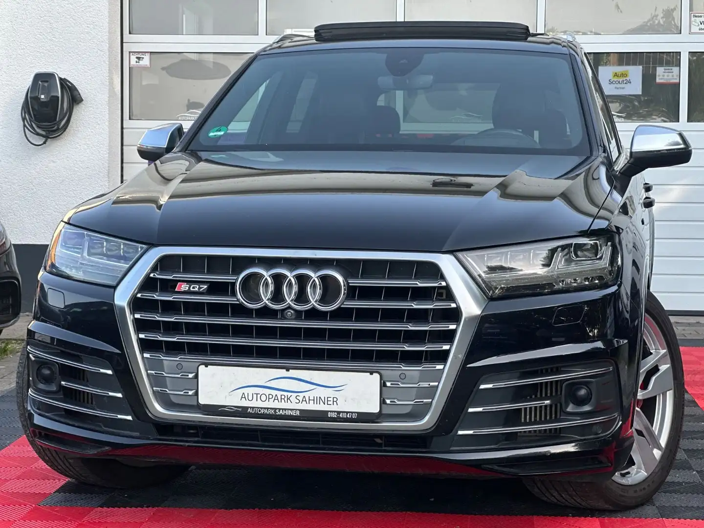 Audi SQ7 4.0 TDI QUATTRO/ 7SITZER/ PANO !!! Schwarz - 1