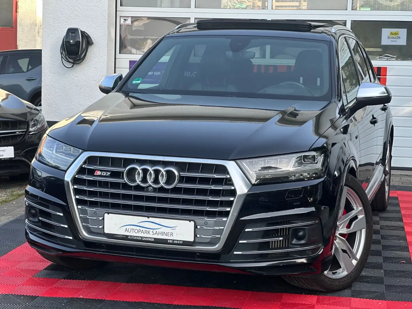 Audi SQ7 4.0 TDI QUATTRO/ 7SITZER/ PANO !!! Schwarz - 2